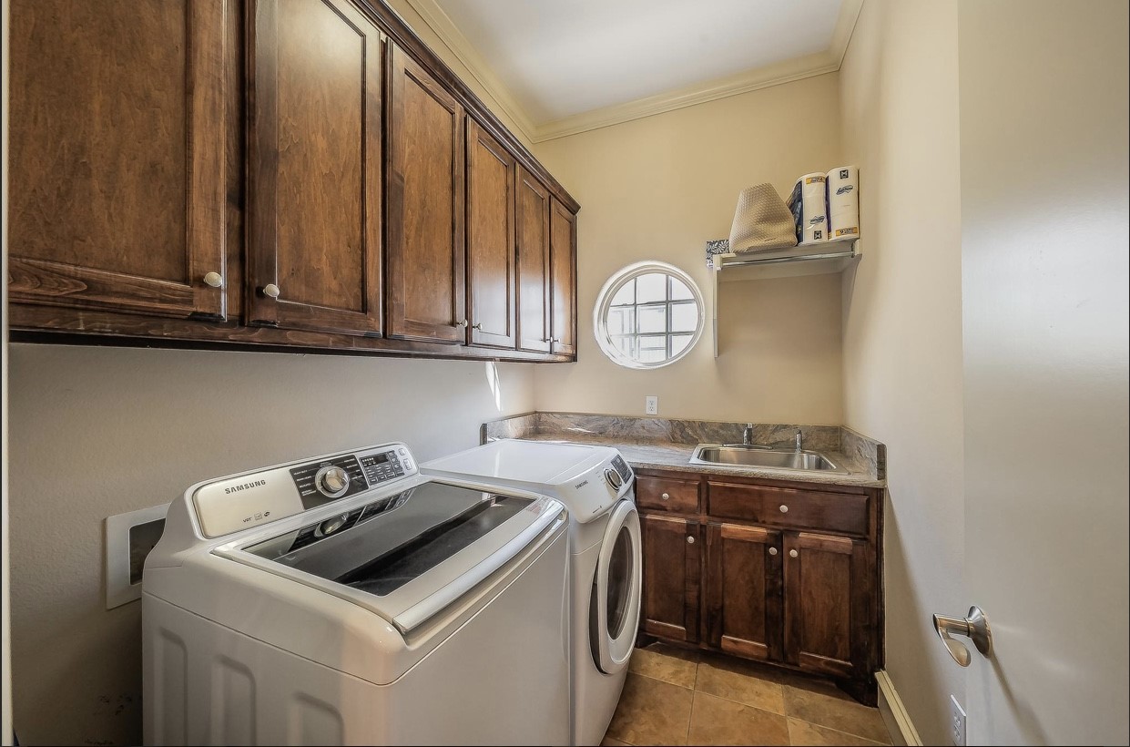 3827 Holland Avenue Dallas TX 75219