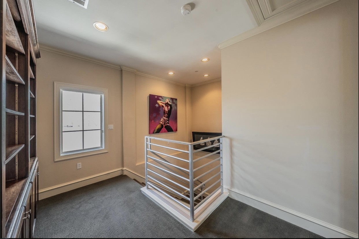 3827 Holland Avenue Dallas TX 75219
