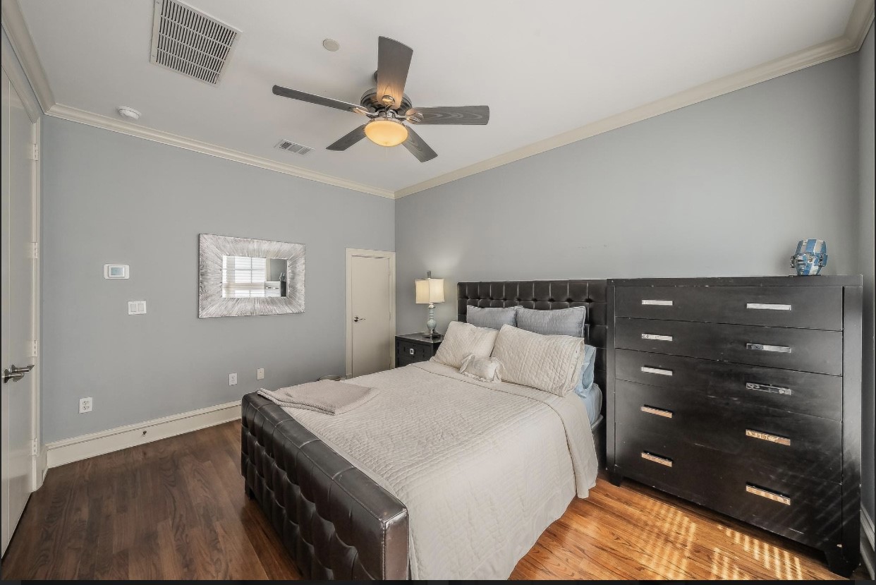 3827 Holland Avenue Dallas TX 75219