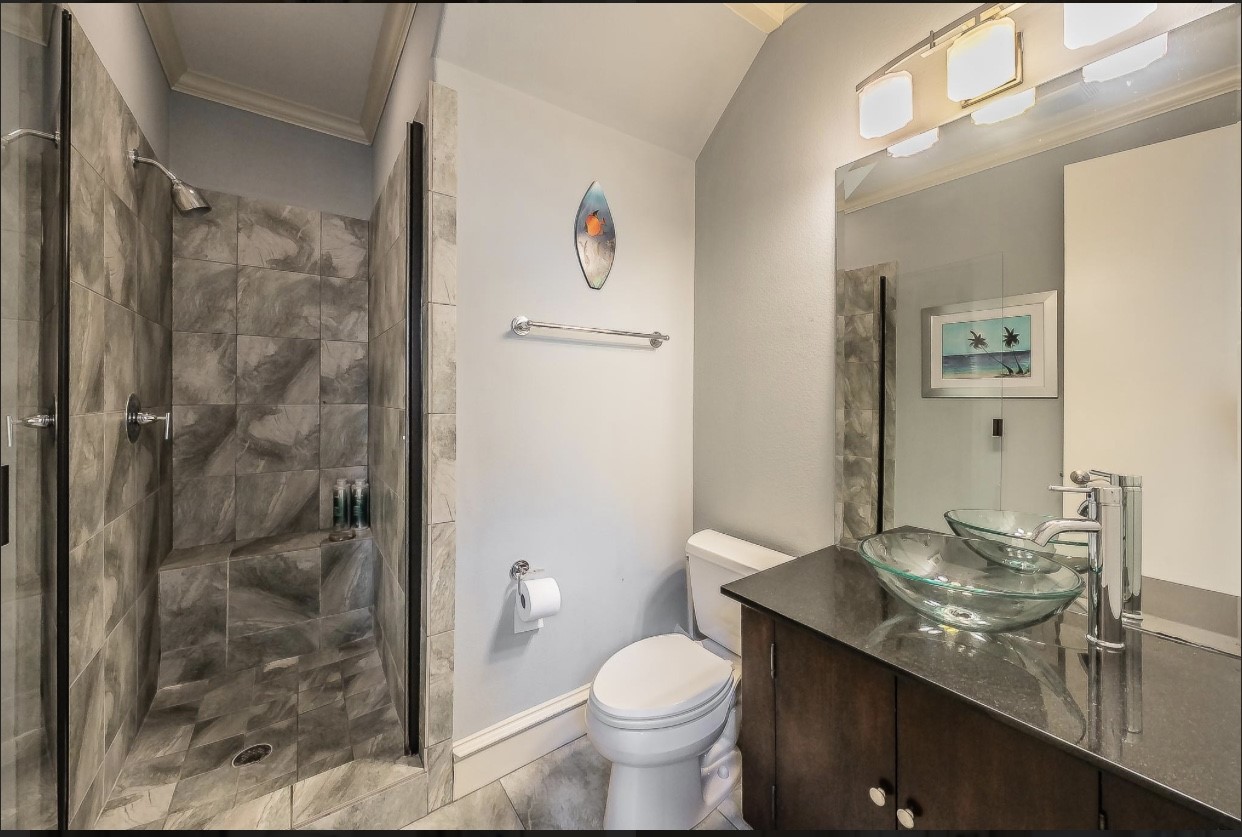 3827 Holland Avenue Dallas TX 75219