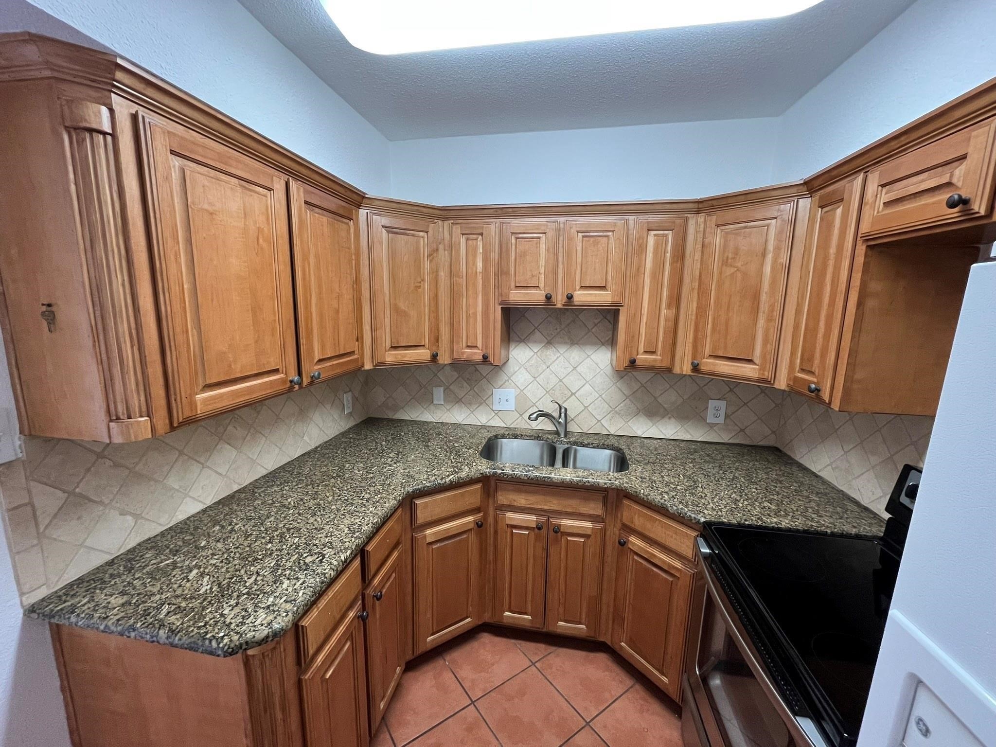 640 Harbor Drive Azle TX 76020