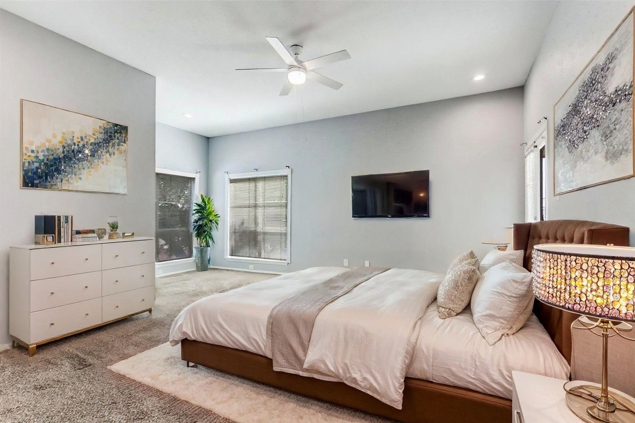 10430 High Hollows Drive Dallas TX 75230