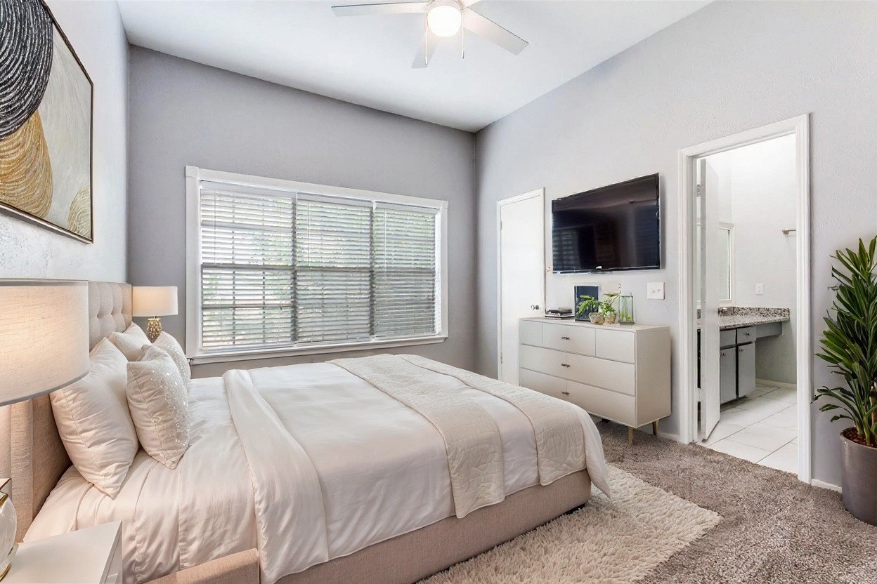 10430 High Hollows Drive Dallas TX 75230