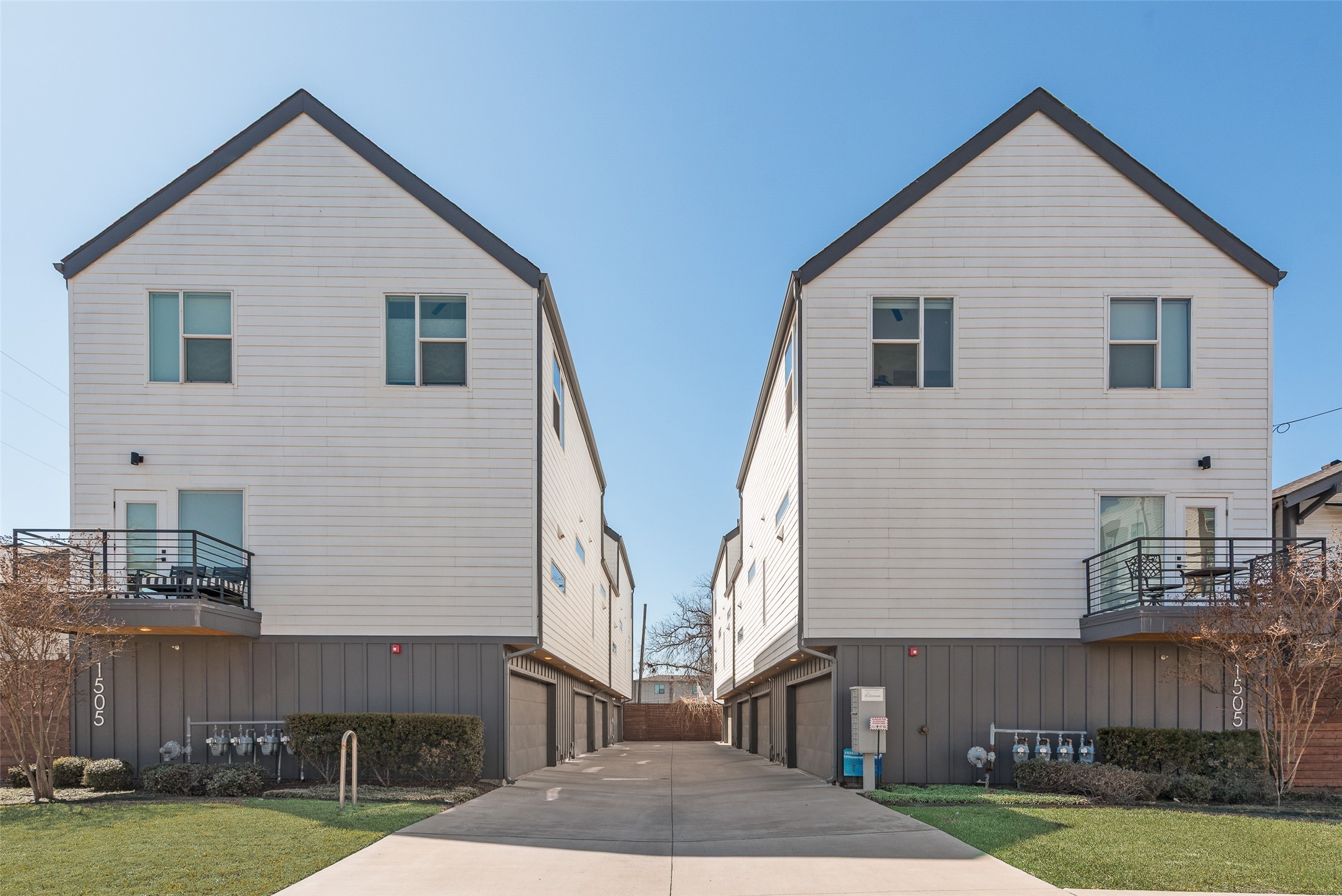 1505 N Garrett Avenue Dallas TX 75206