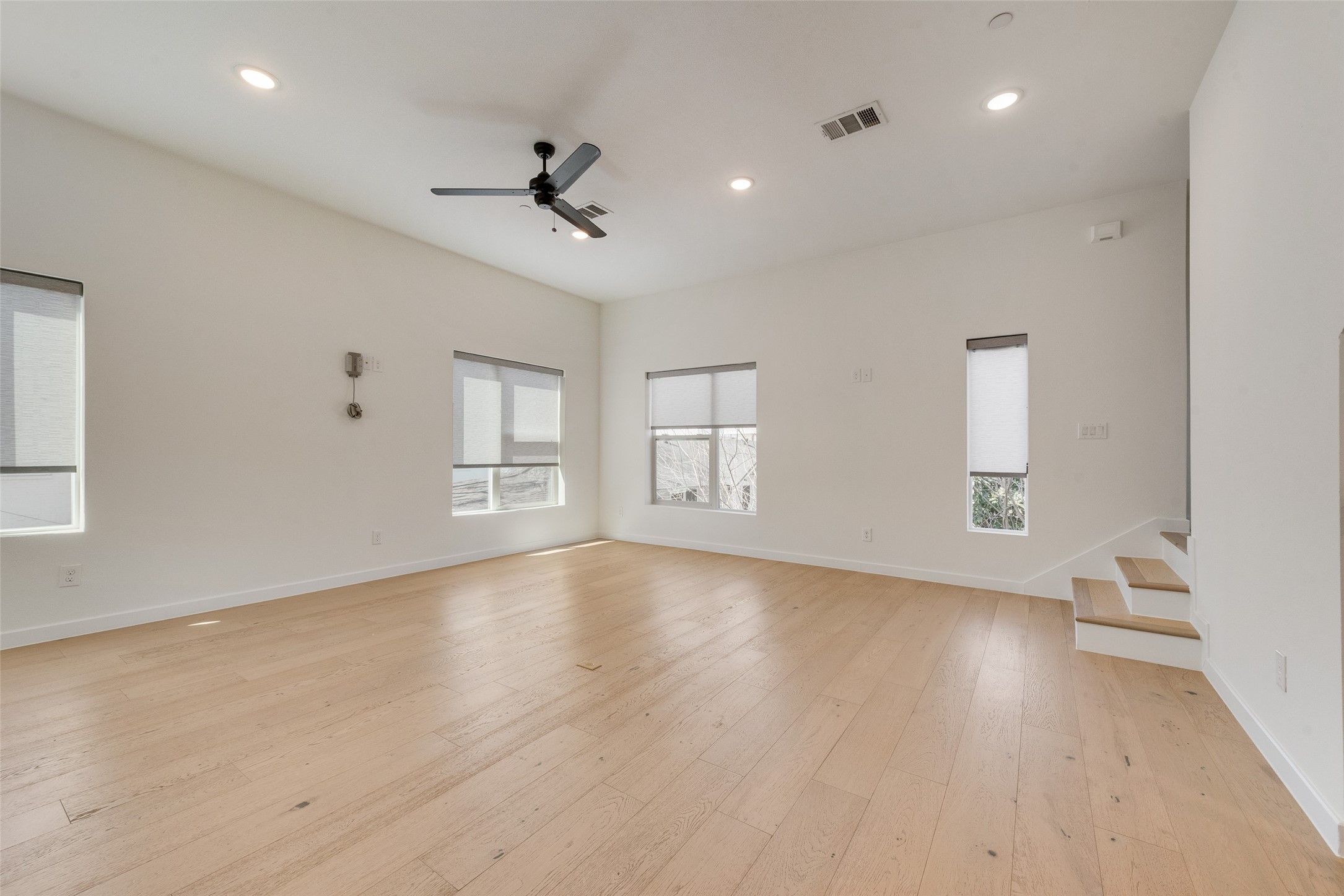 1505 N Garrett Avenue Dallas TX 75206