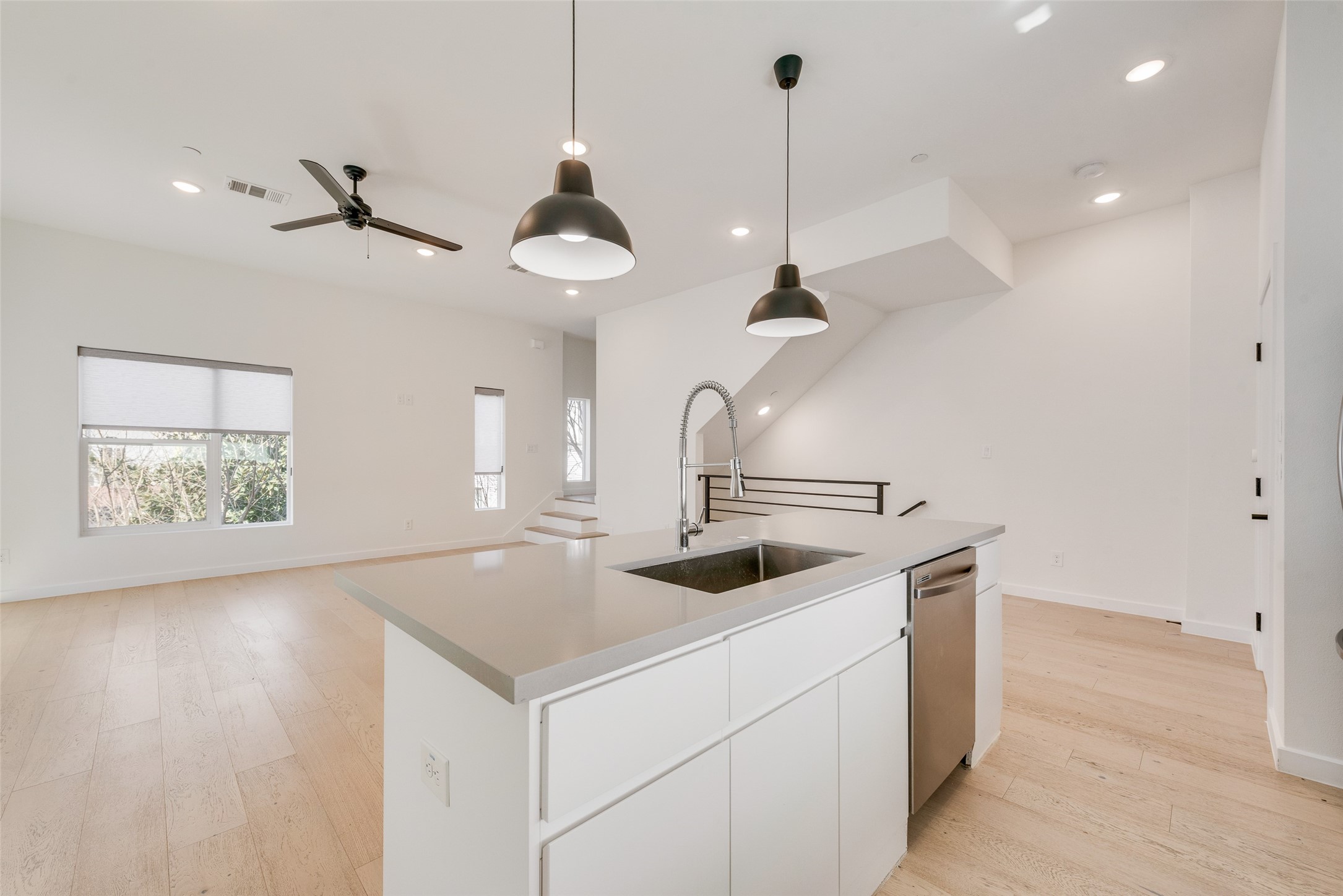 1505 N Garrett Avenue Dallas TX 75206