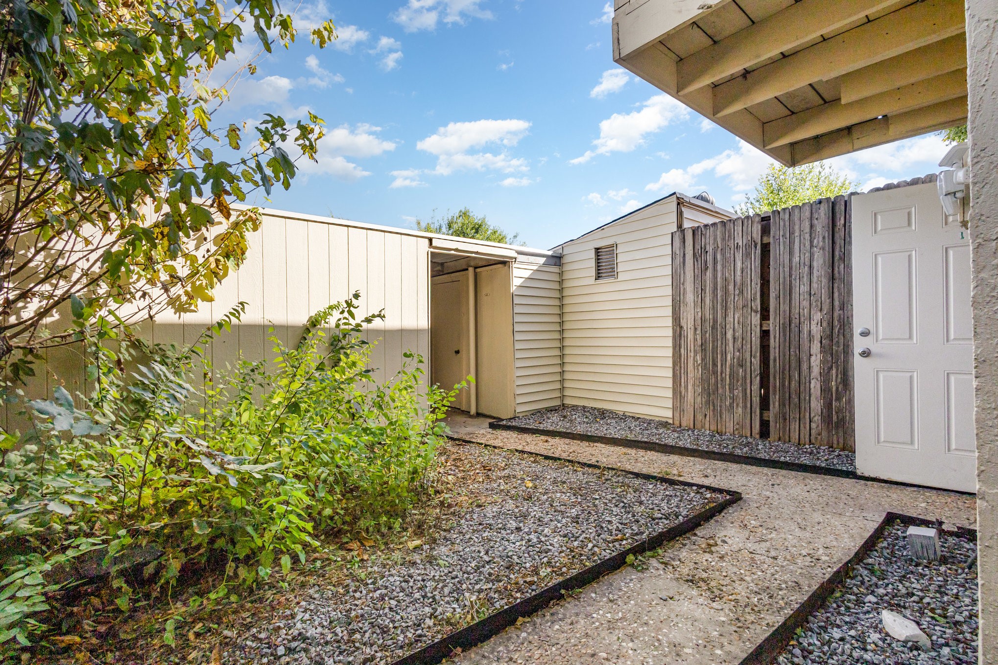 4140 Towngate Boulevard Garland TX 75041