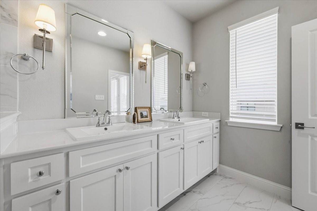 6346 Oakbend Circle Fort Worth TX 76132