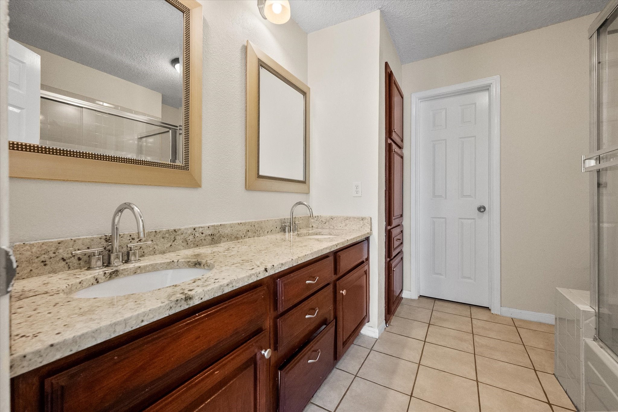 1204 Calico Lane Arlington TX 76011