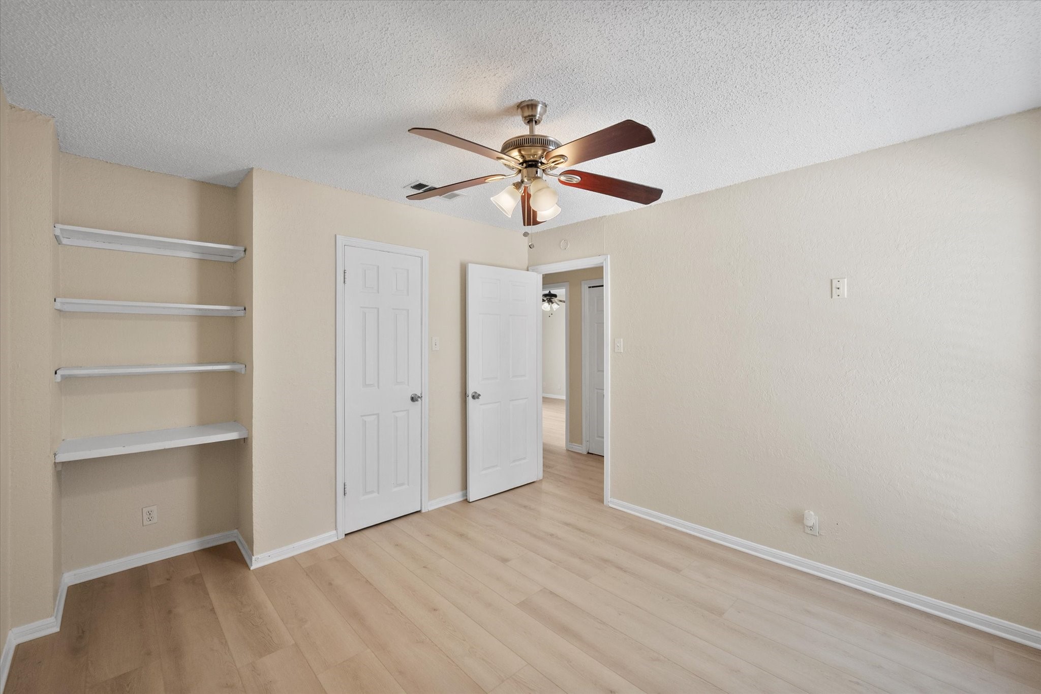 1204 Calico Lane Arlington TX 76011