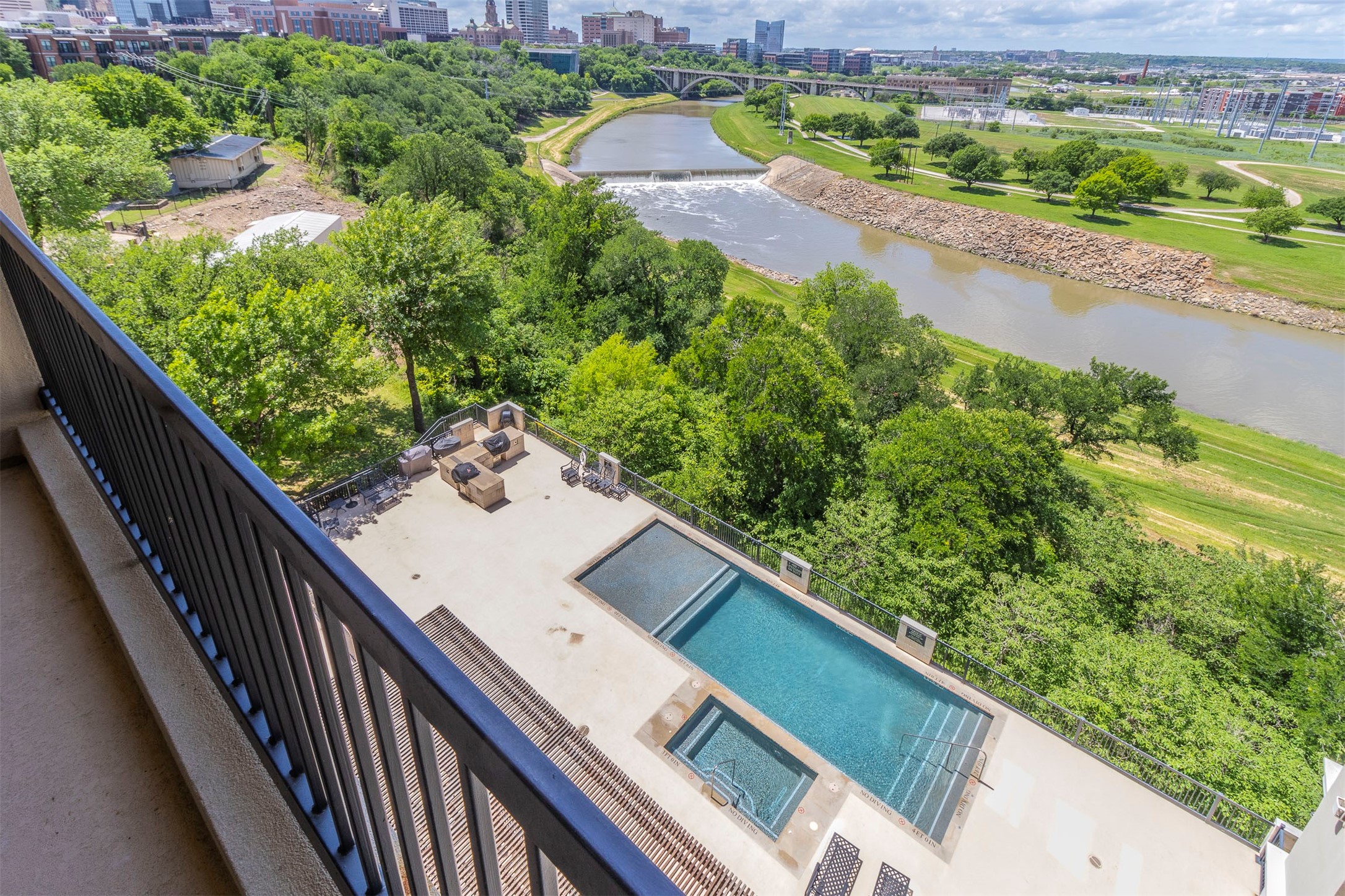 501 Samuels Avenue Fort Worth TX 76102