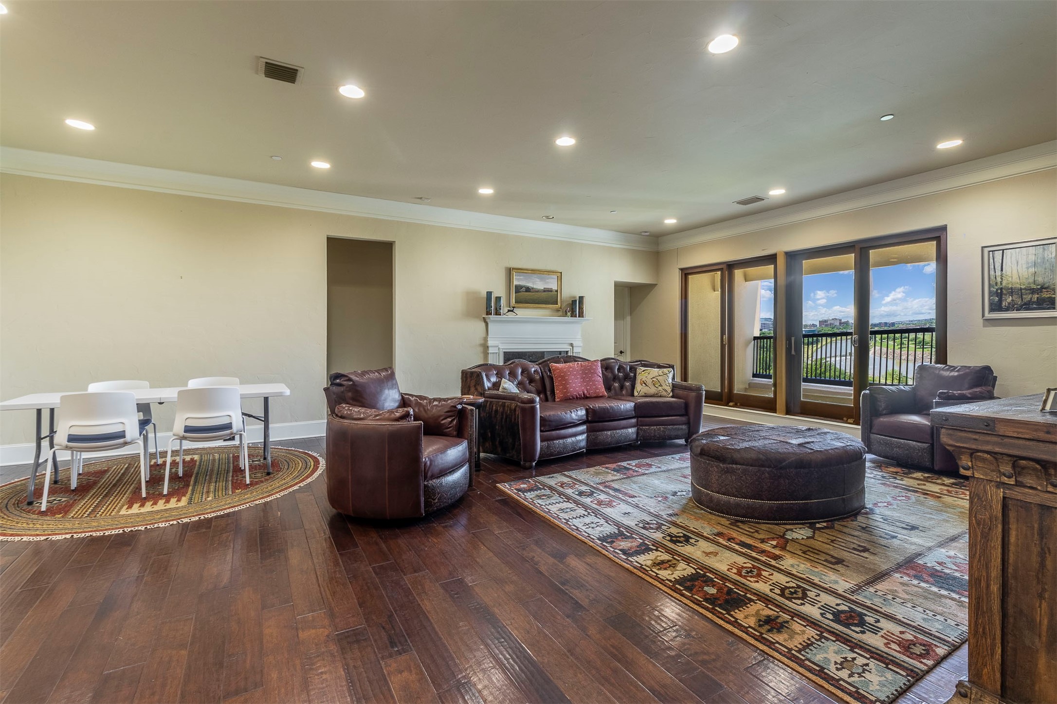 501 Samuels Avenue Fort Worth TX 76102