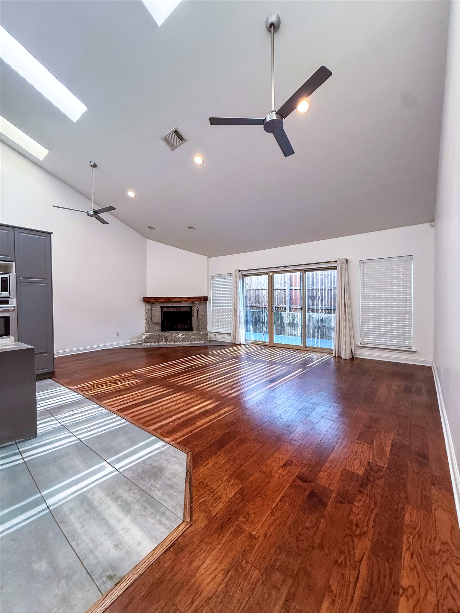 7450 Holly Hill Drive Dallas TX 75231