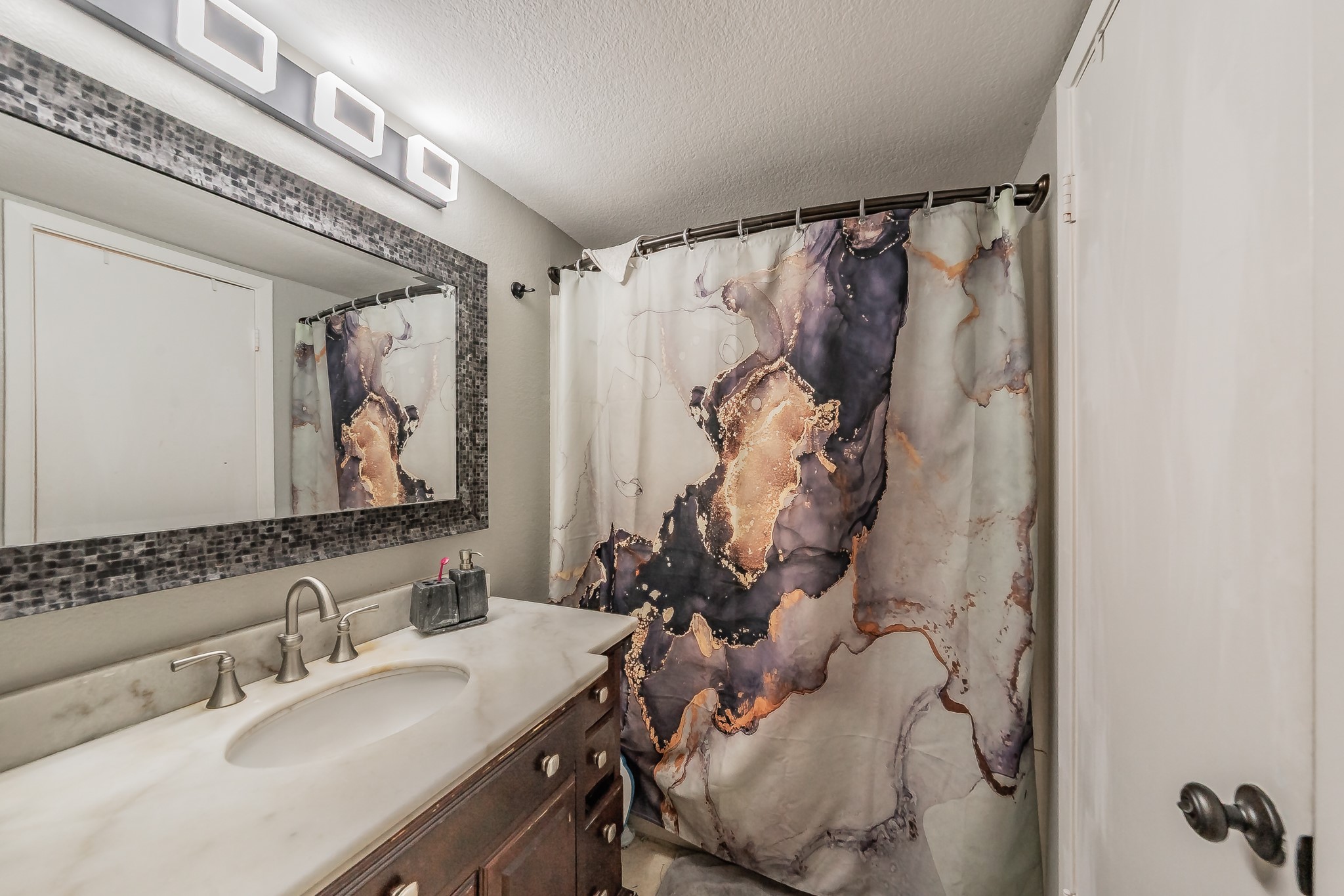 623 Ridgeline Drive Hurst TX 76053