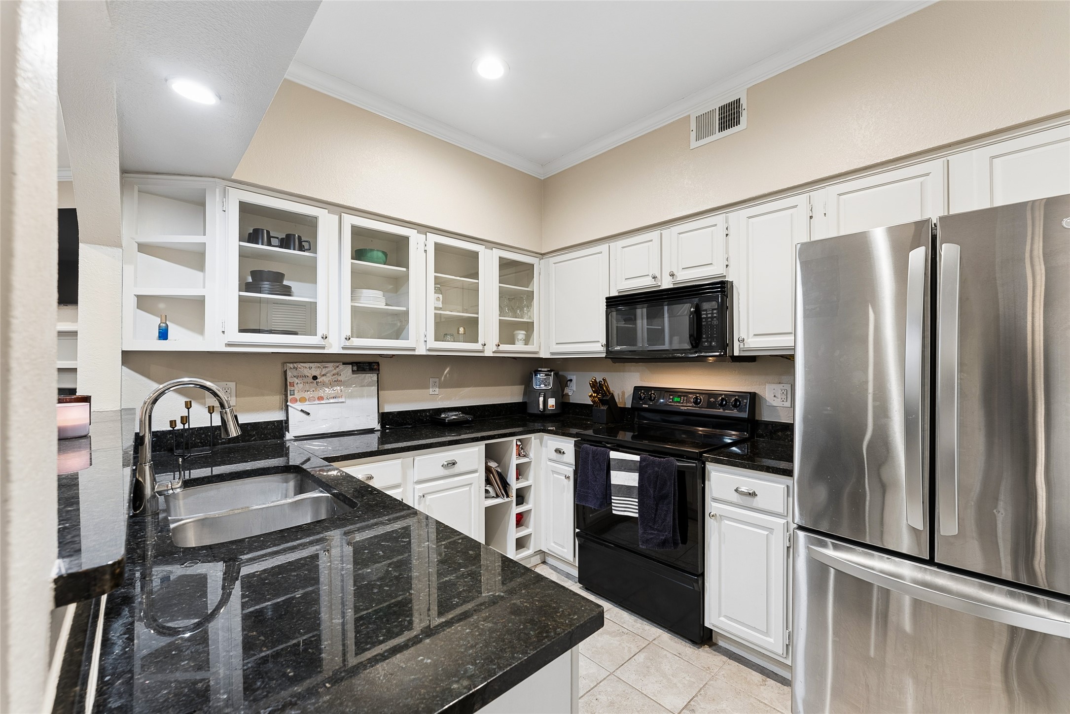 4102 Buena Vista Street Dallas TX 75204