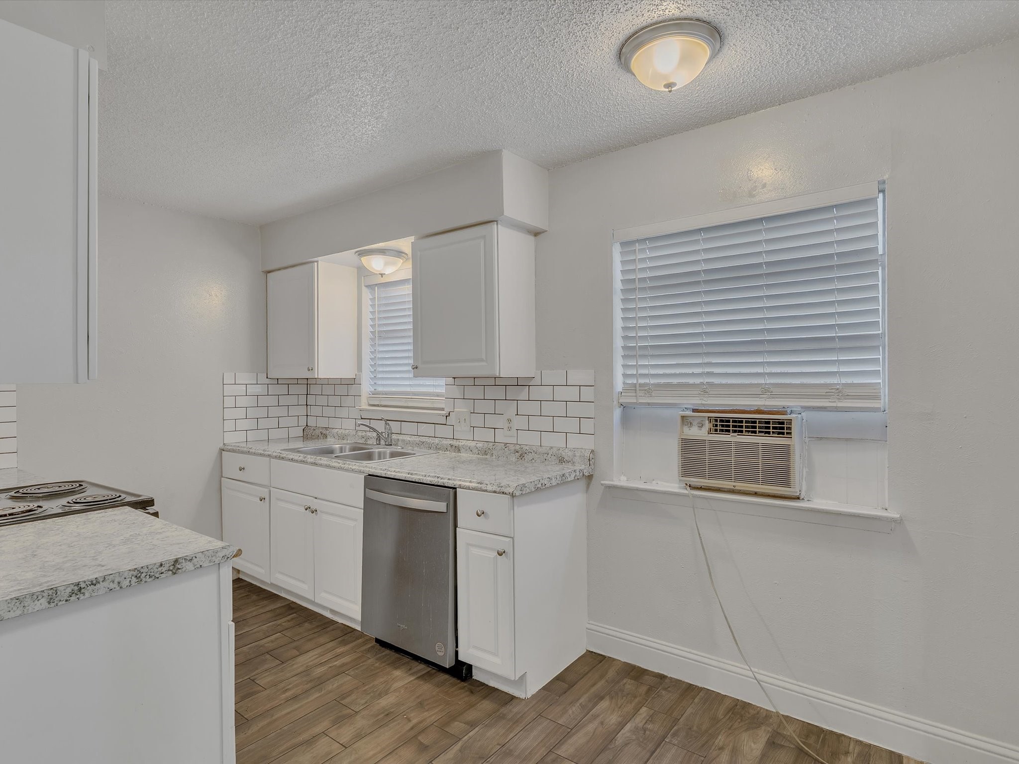 5053 Ridglea Lane Fort Worth TX 76116