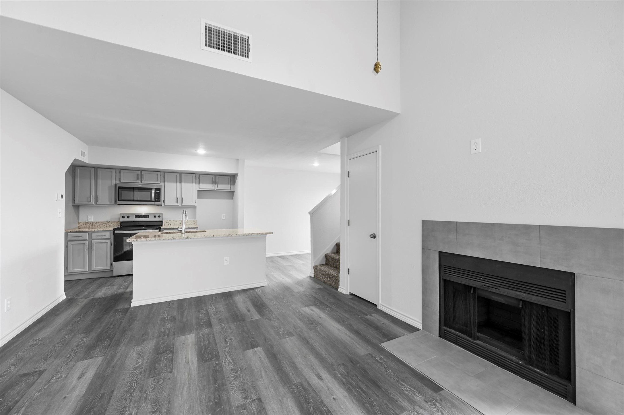 9825 Walnut Street Dallas TX 75243