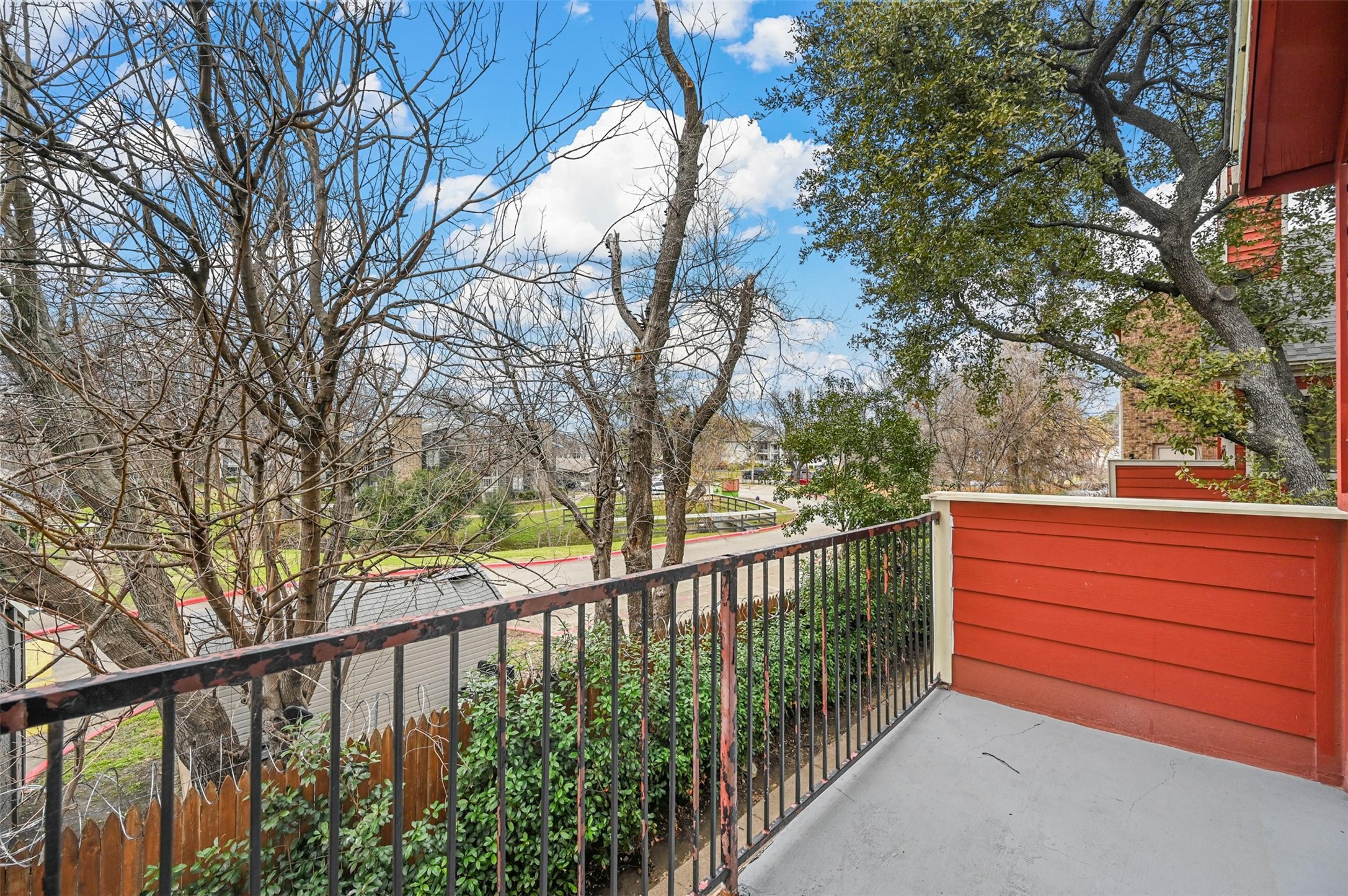 9825 Walnut Street Dallas TX 75243