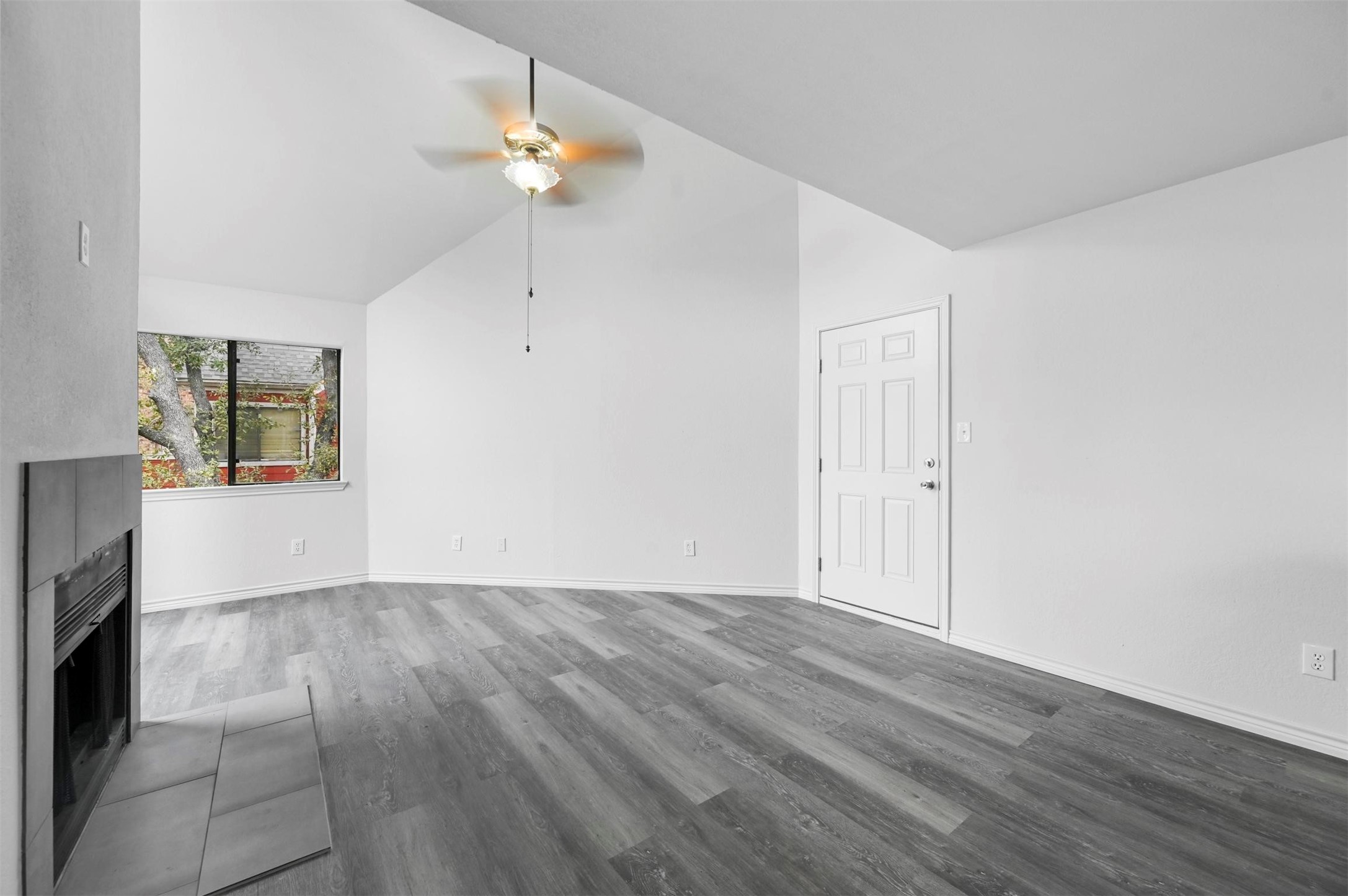 9825 Walnut Street Dallas TX 75243