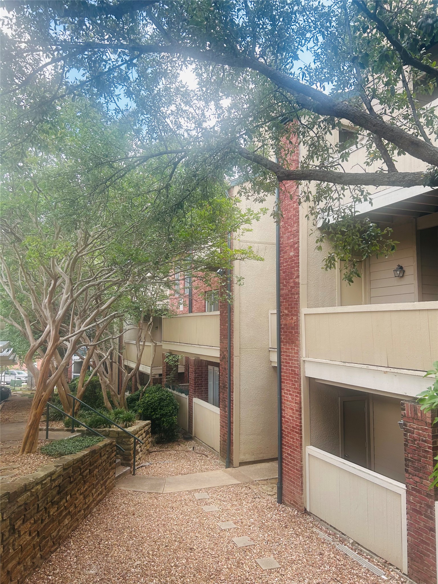8601 Park Lane Dallas TX 75231