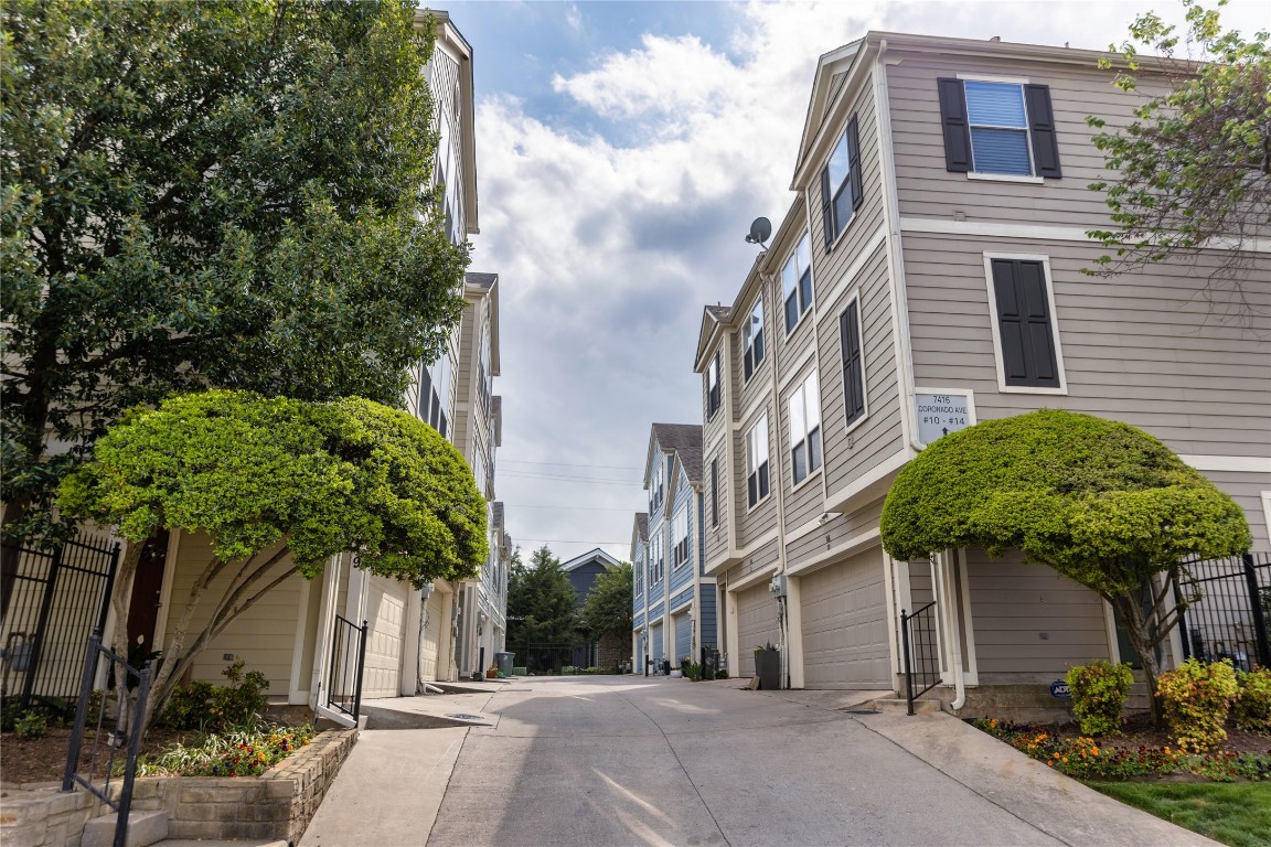 7416 Coronado Avenue Dallas TX 75214