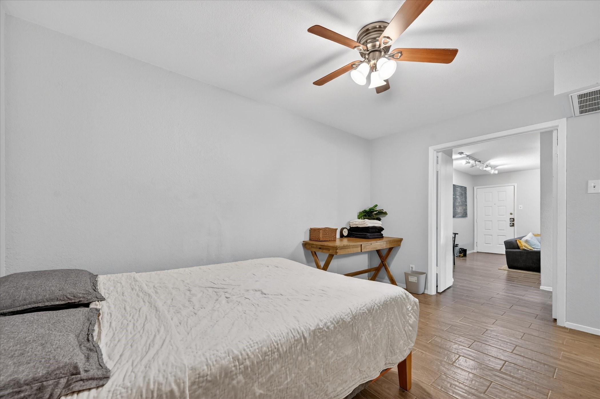 1810 N Garrett Avenue Dallas TX 75206