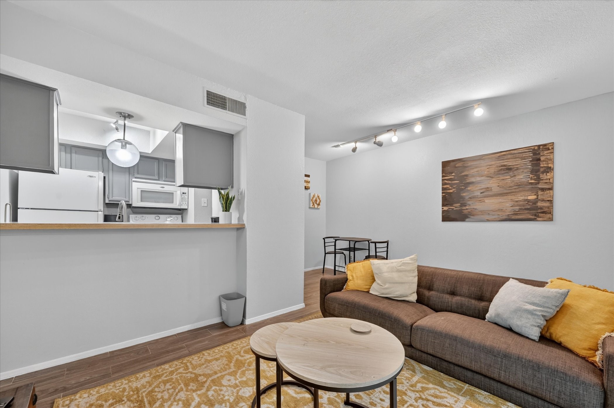 1810 N Garrett Avenue Dallas TX 75206
