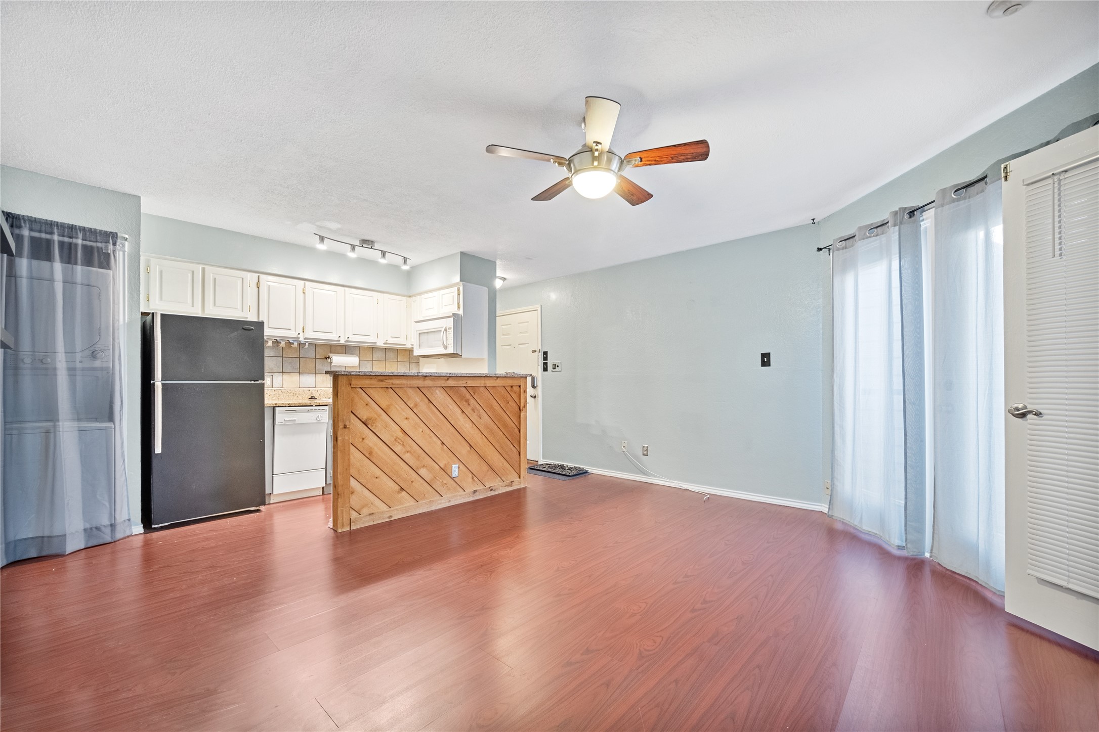 2314 Bamboo Drive Arlington TX 76006