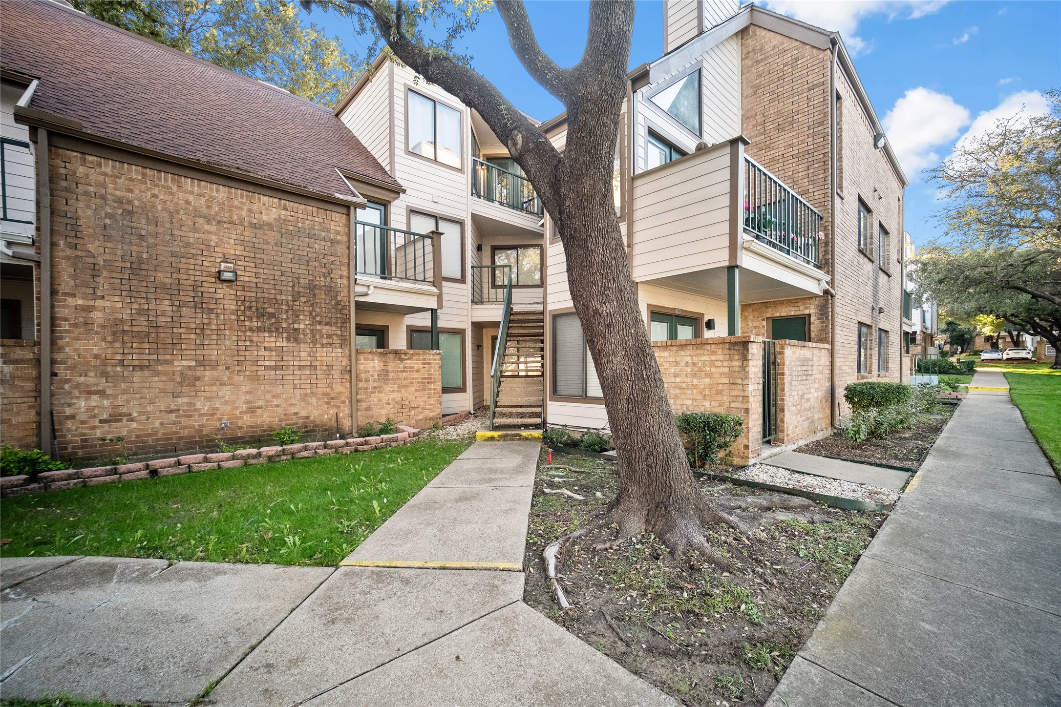 2314 Bamboo Drive Arlington TX 76006