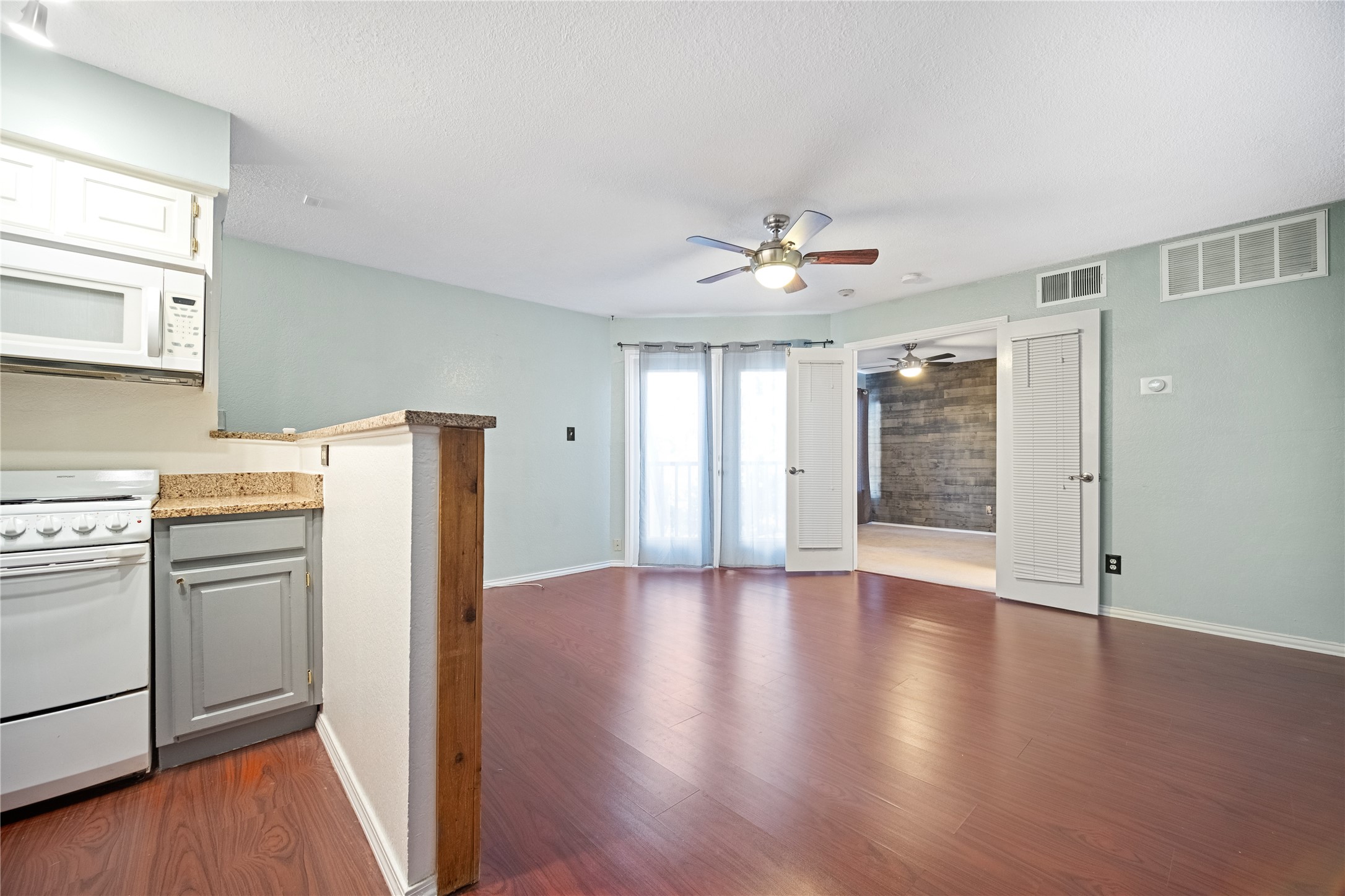 2314 Bamboo Drive Arlington TX 76006