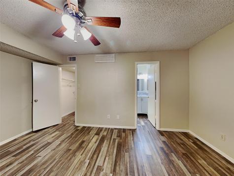 9811 Walnut Street Dallas TX 75243