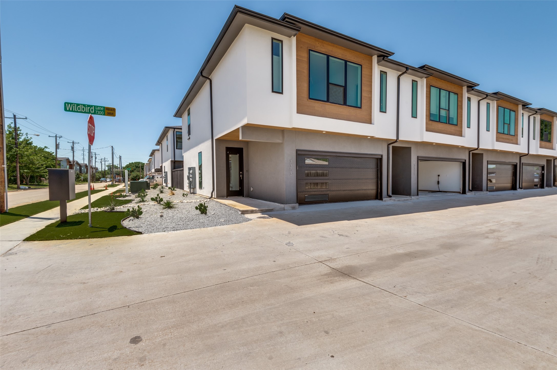 7337 Flyers Way Dallas TX 75235