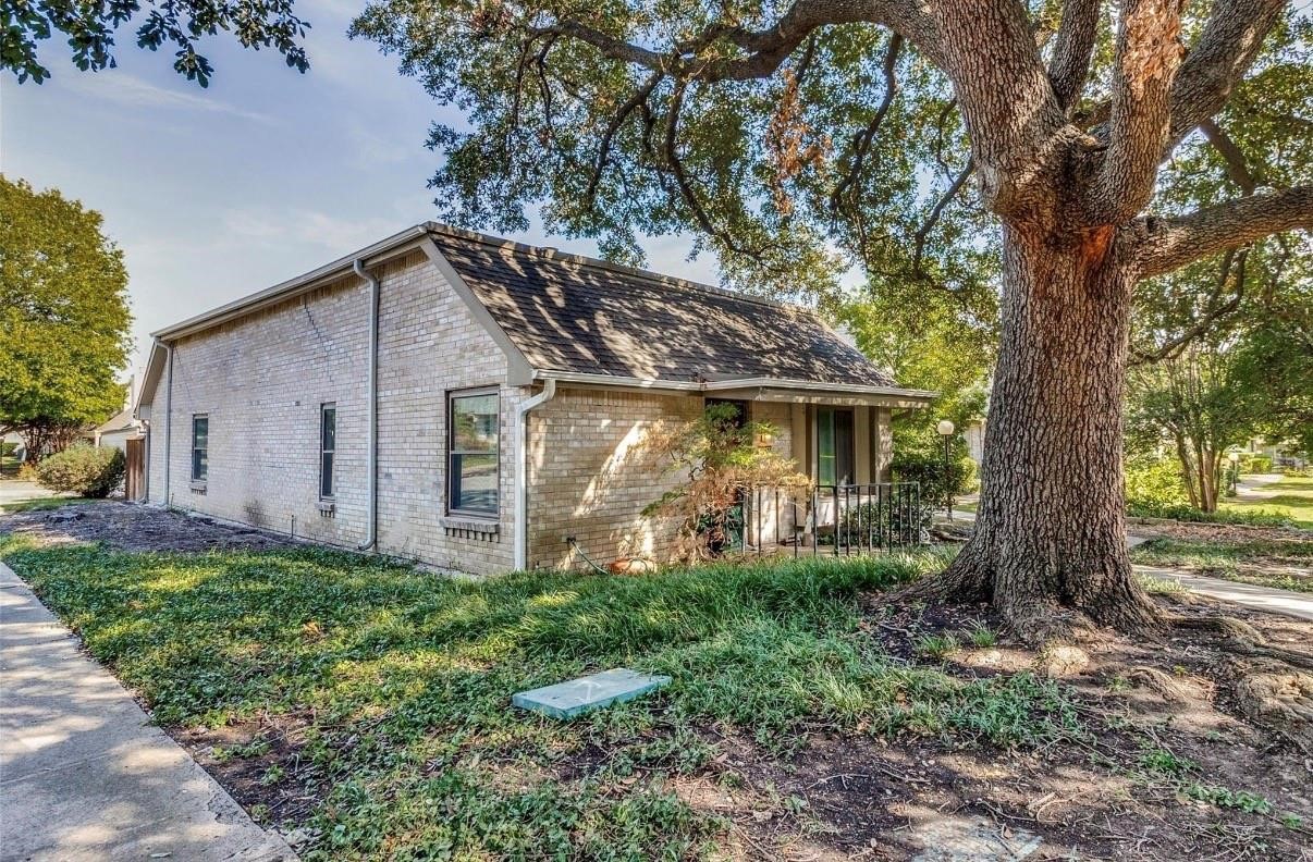 13853 Leinsper Green Street Dallas TX 75240