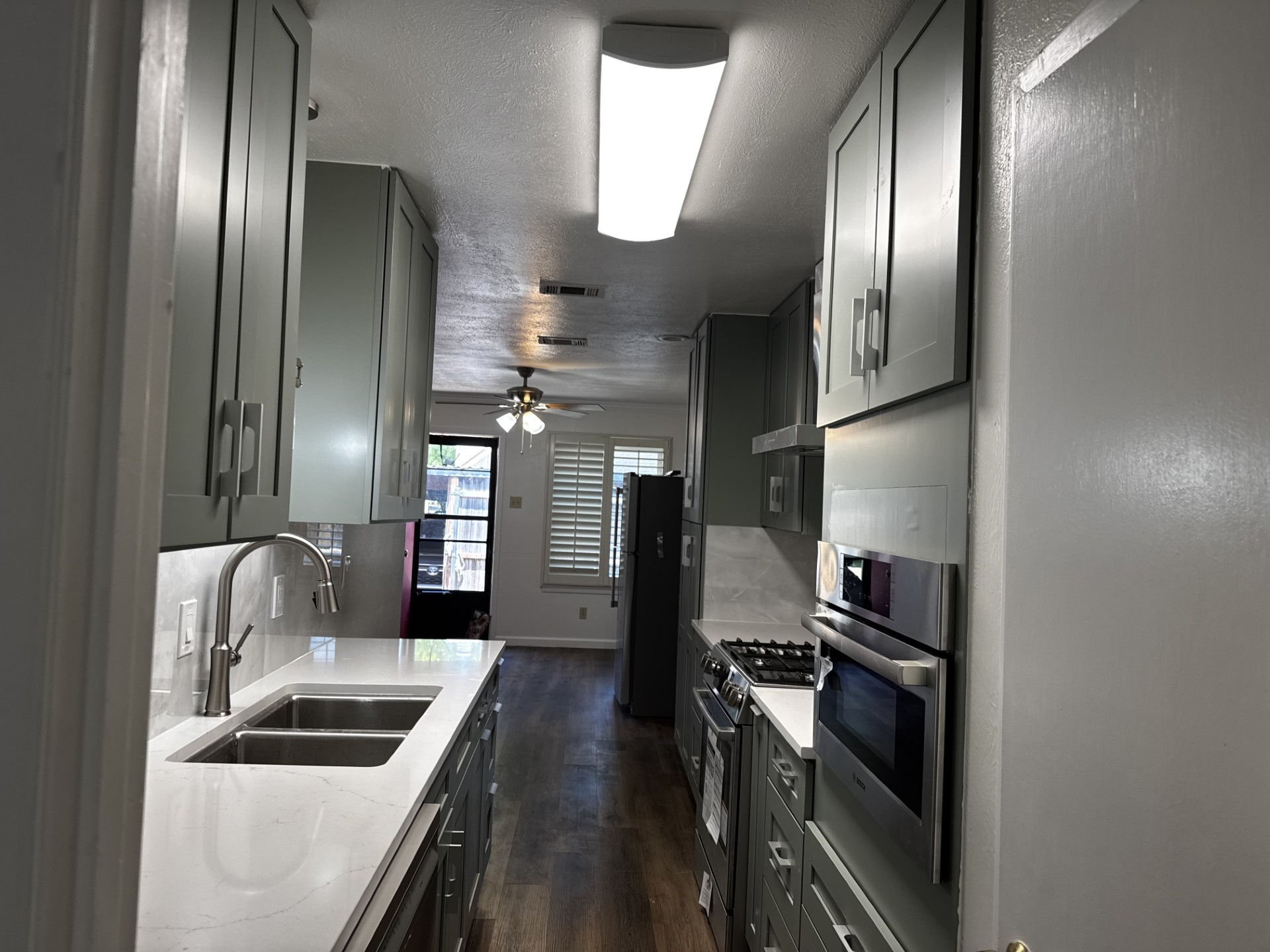 13853 Leinsper Green Street Dallas TX 75240