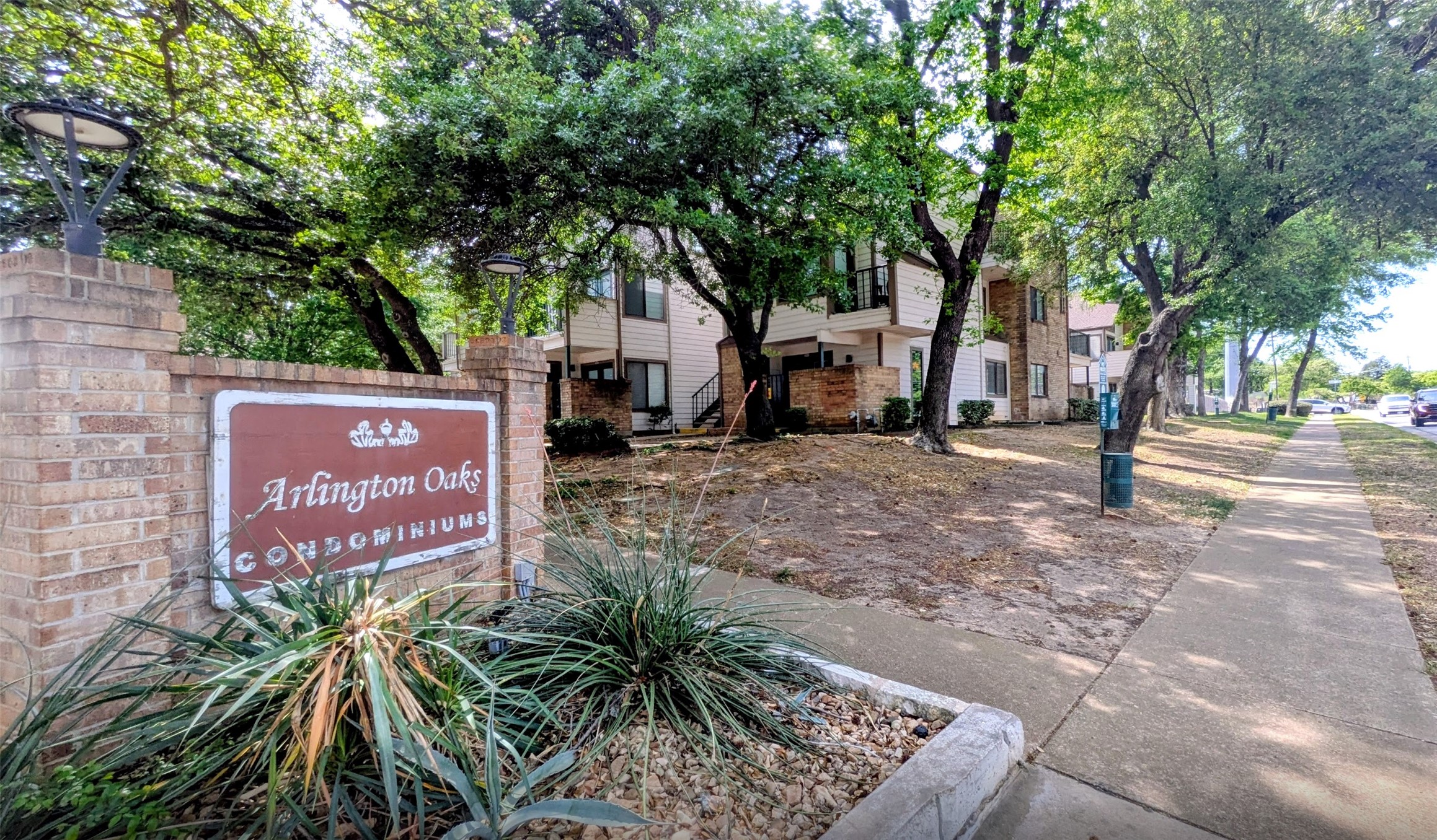 2312 Balsam Drive Arlington TX 76006