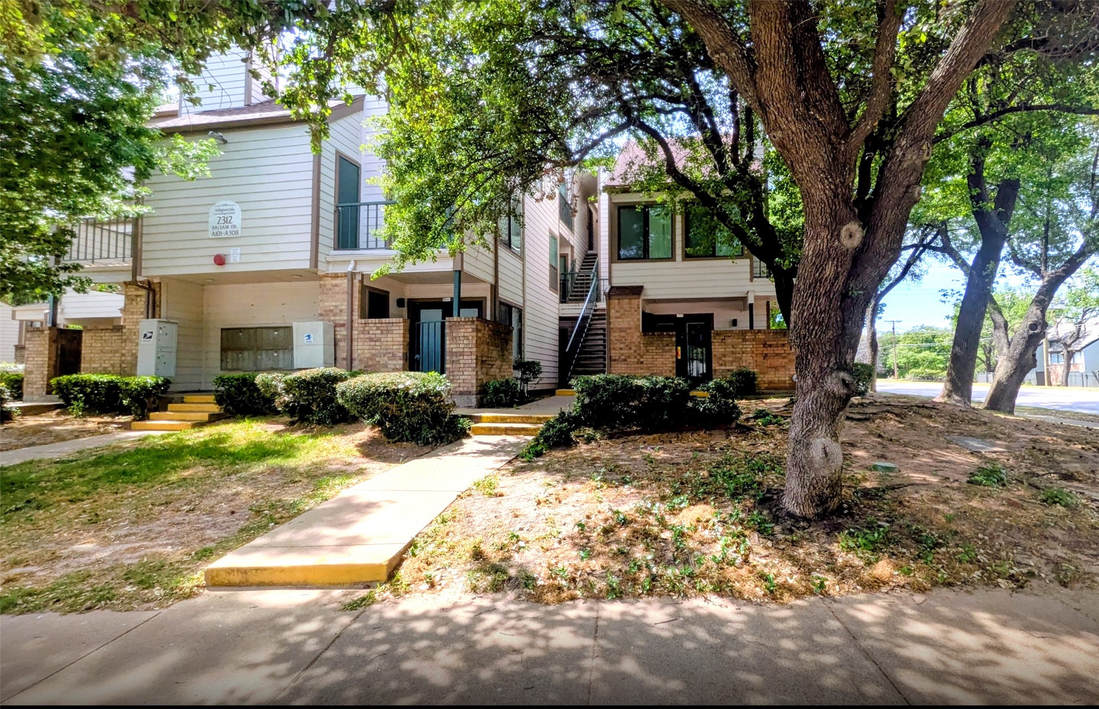 2312 Balsam Drive Arlington TX 76006