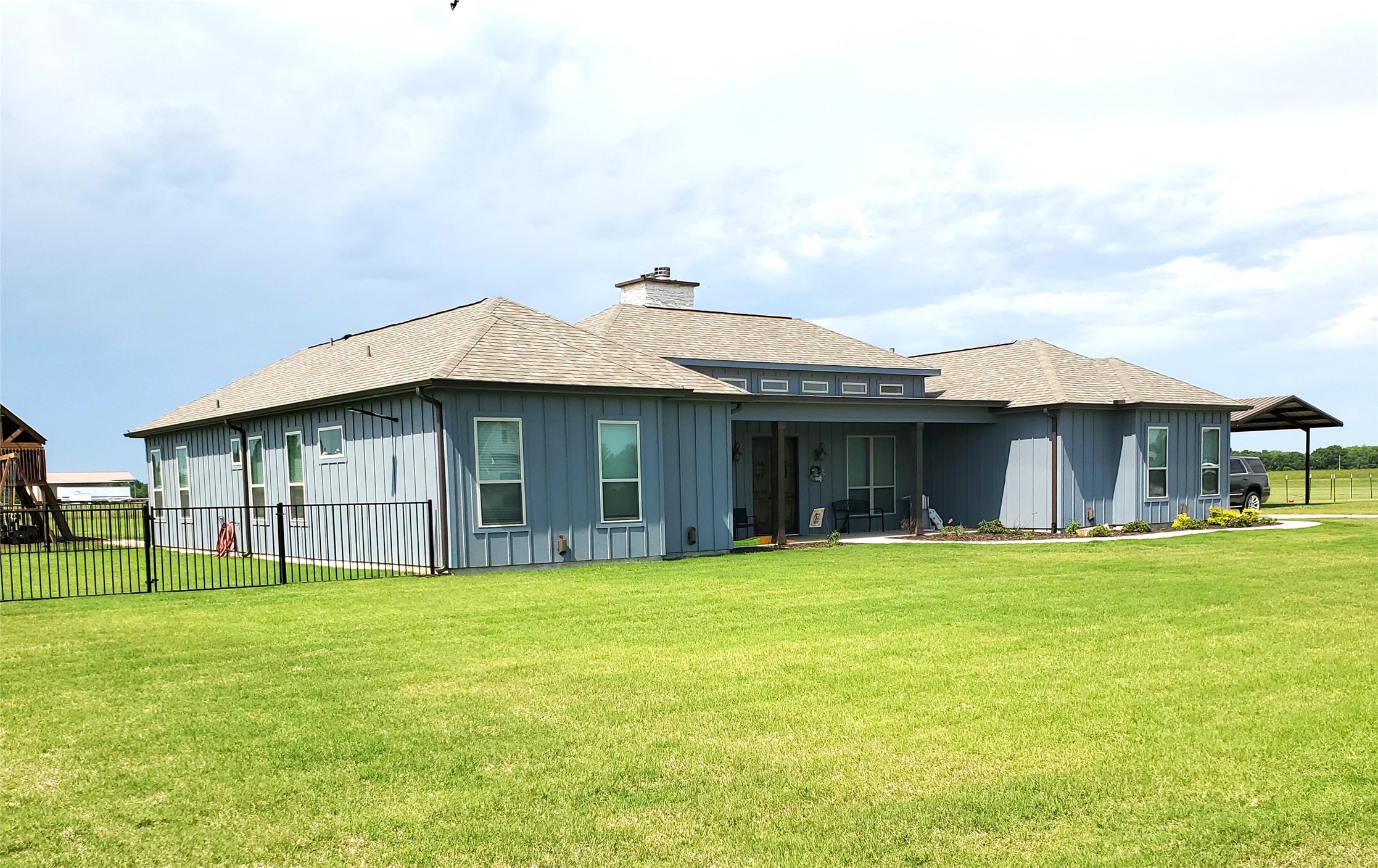 291 County Road 4833 Leonard TX 75452