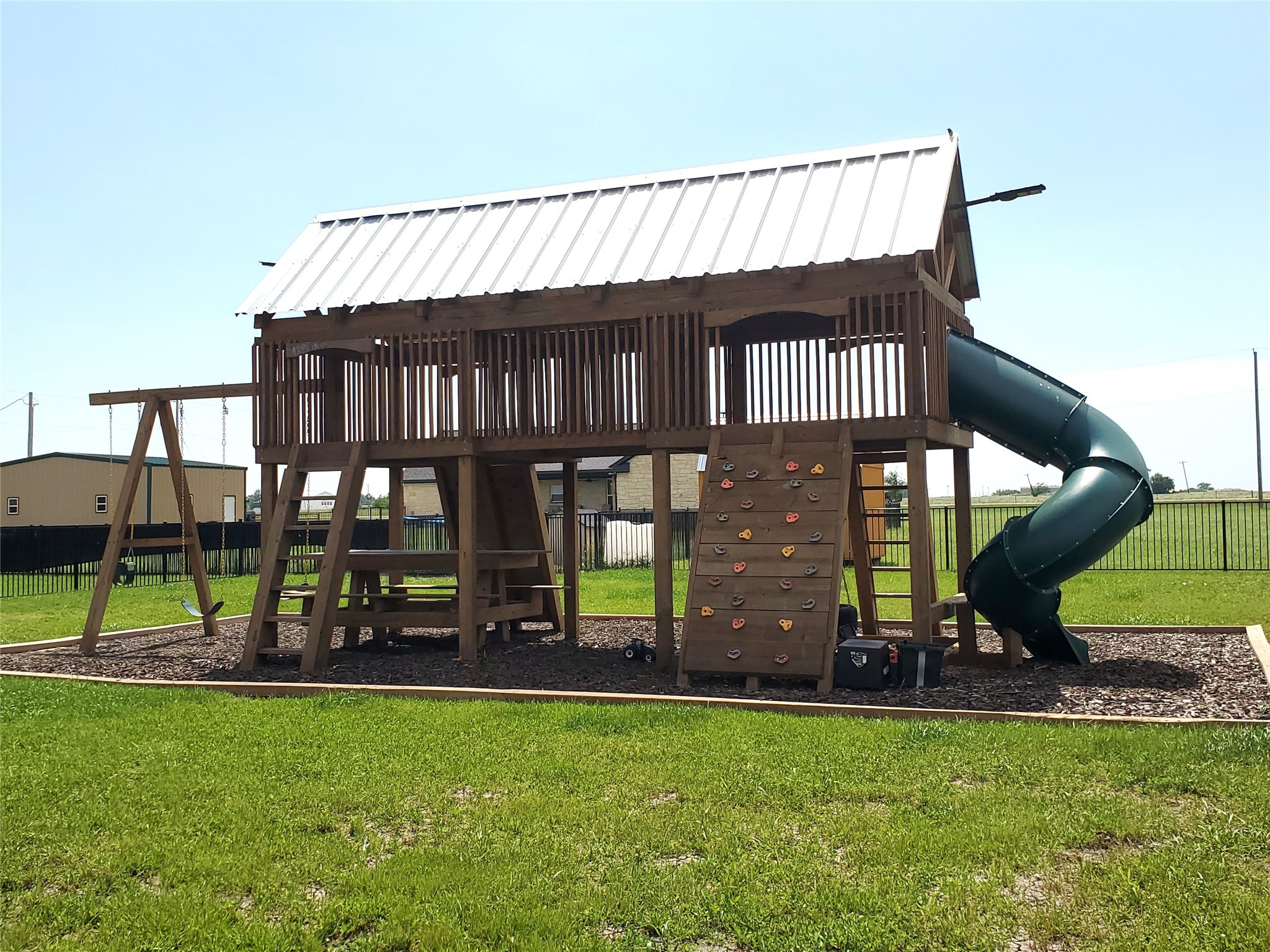 291 County Road 4833 Leonard TX 75452