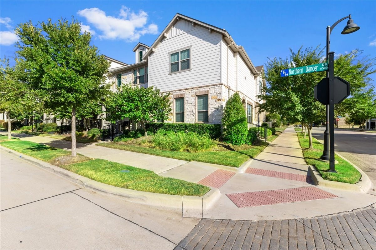 6516 Northern Dancer Drive North Richland Hills TX 76180