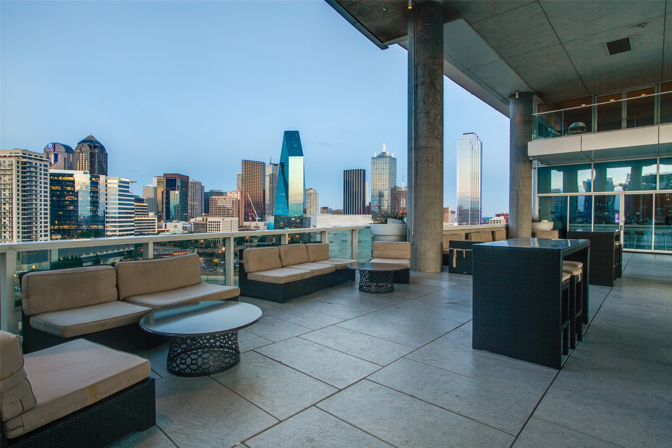 2408 Victory Park Lane Dallas TX 75219