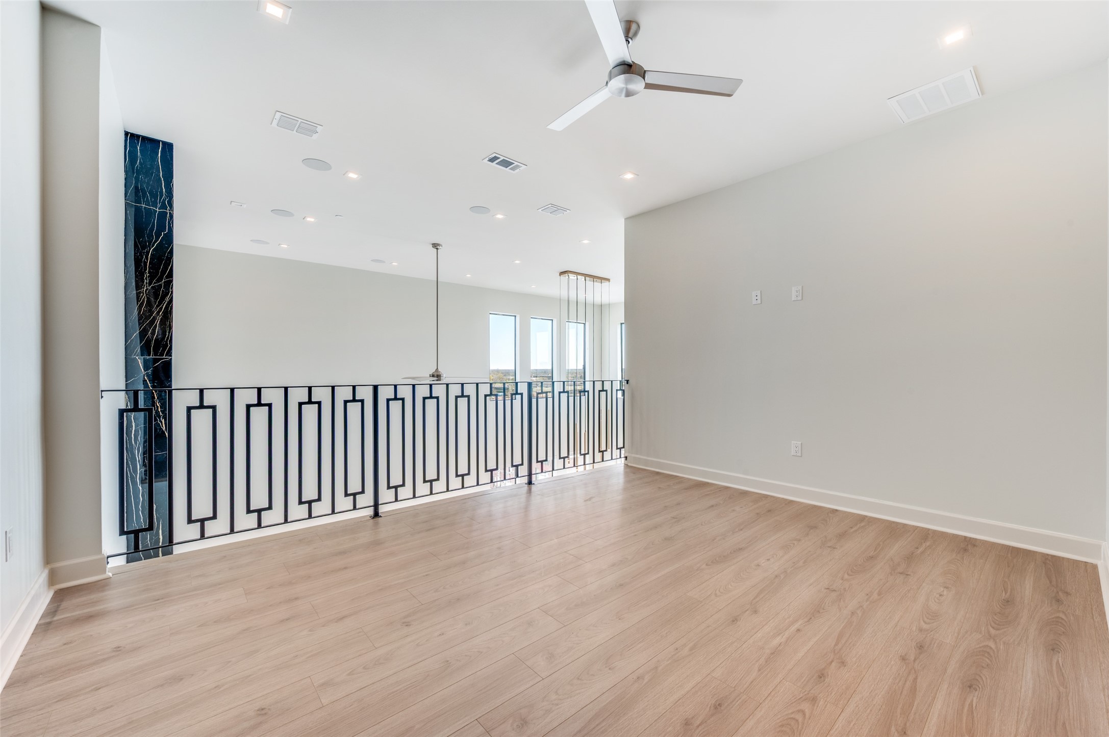 1900 S Ervay Street Dallas TX 75215