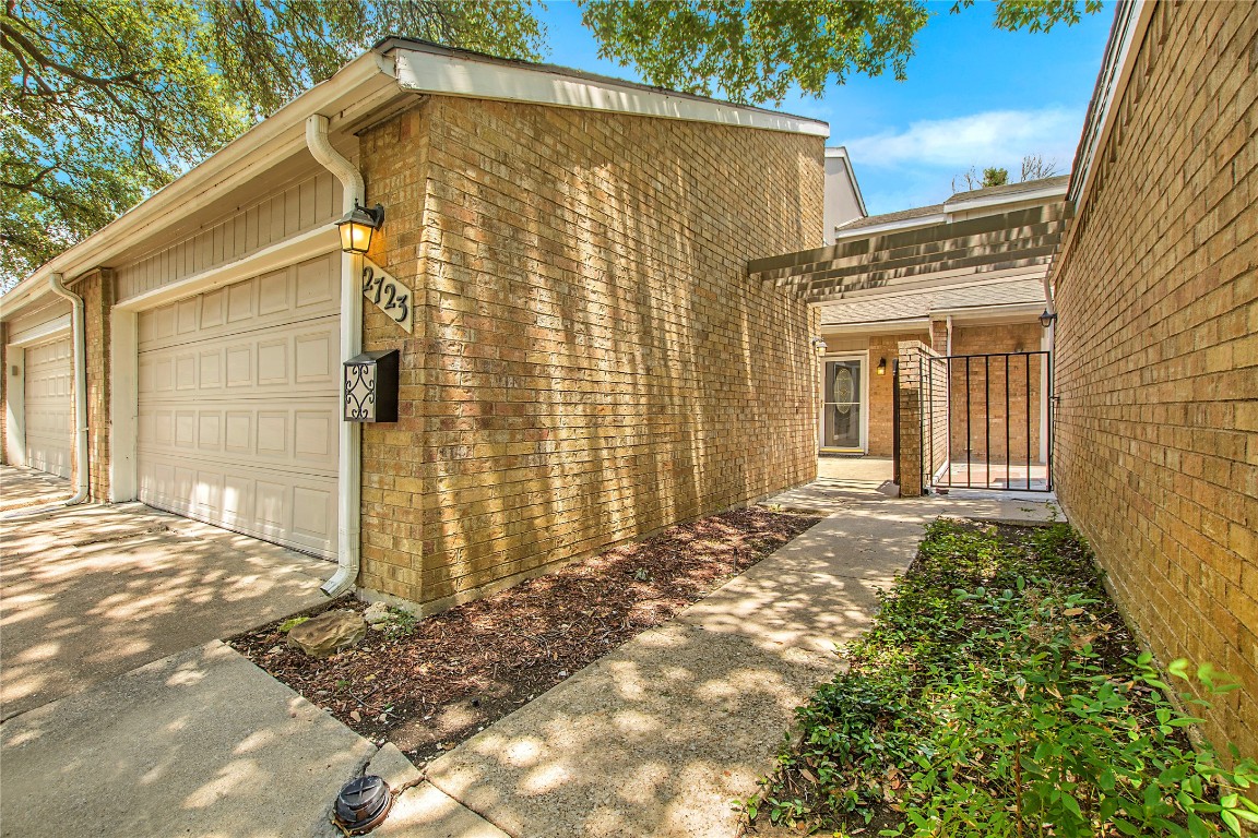 2723 Meadowstone Court Carrollton TX 75006