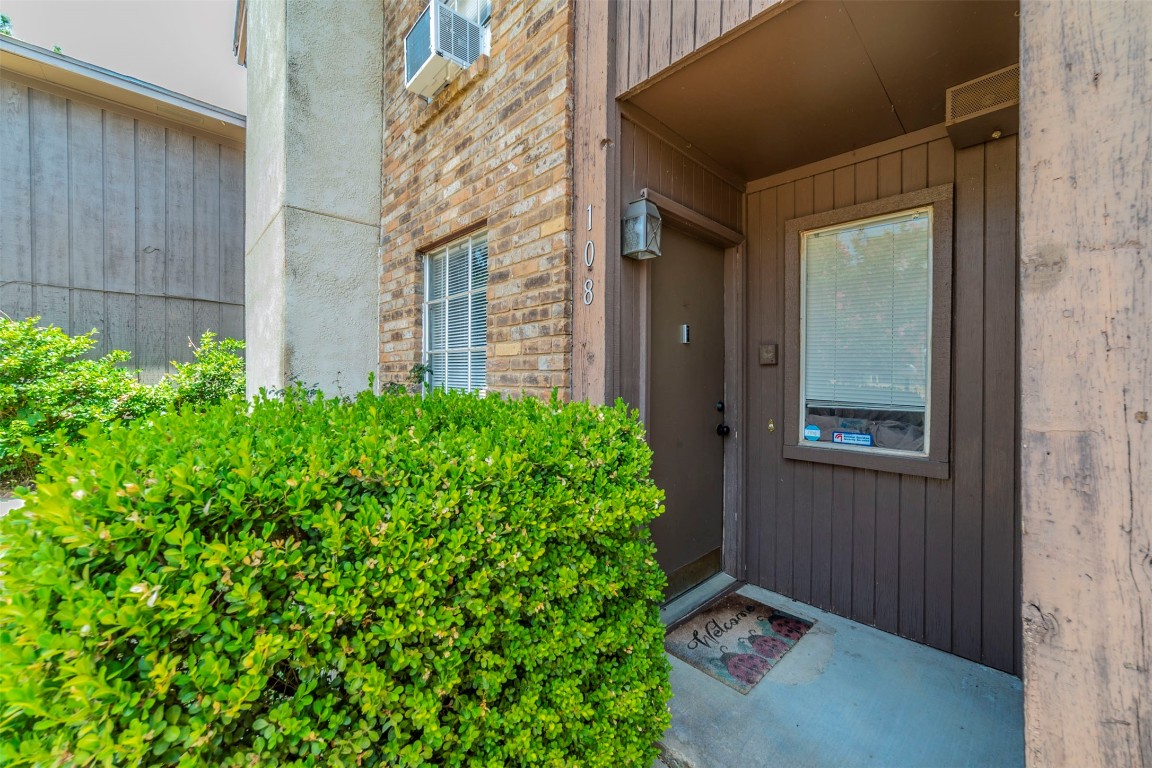 1402 S Carrier Parkway Grand Prairie TX 75051