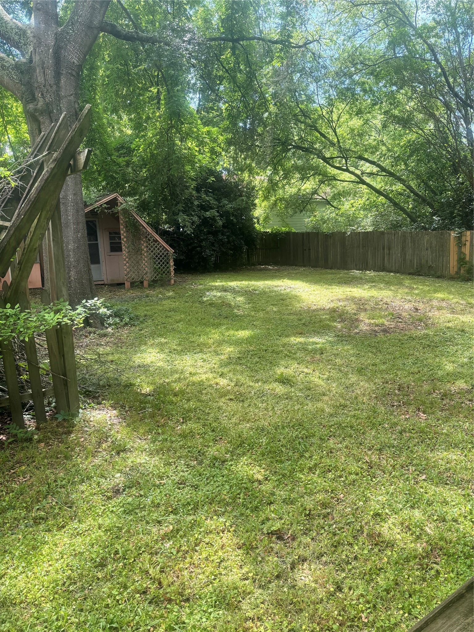 437 Jeffersons Street Pittsburg TX 75686