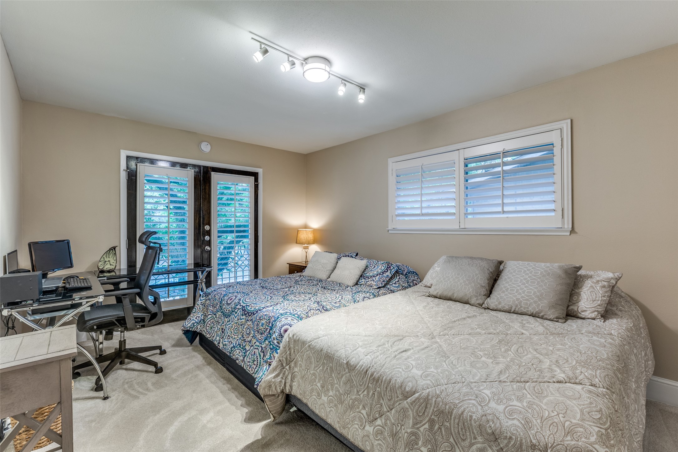 10201 Regal Oaks Drive Dallas TX 75230