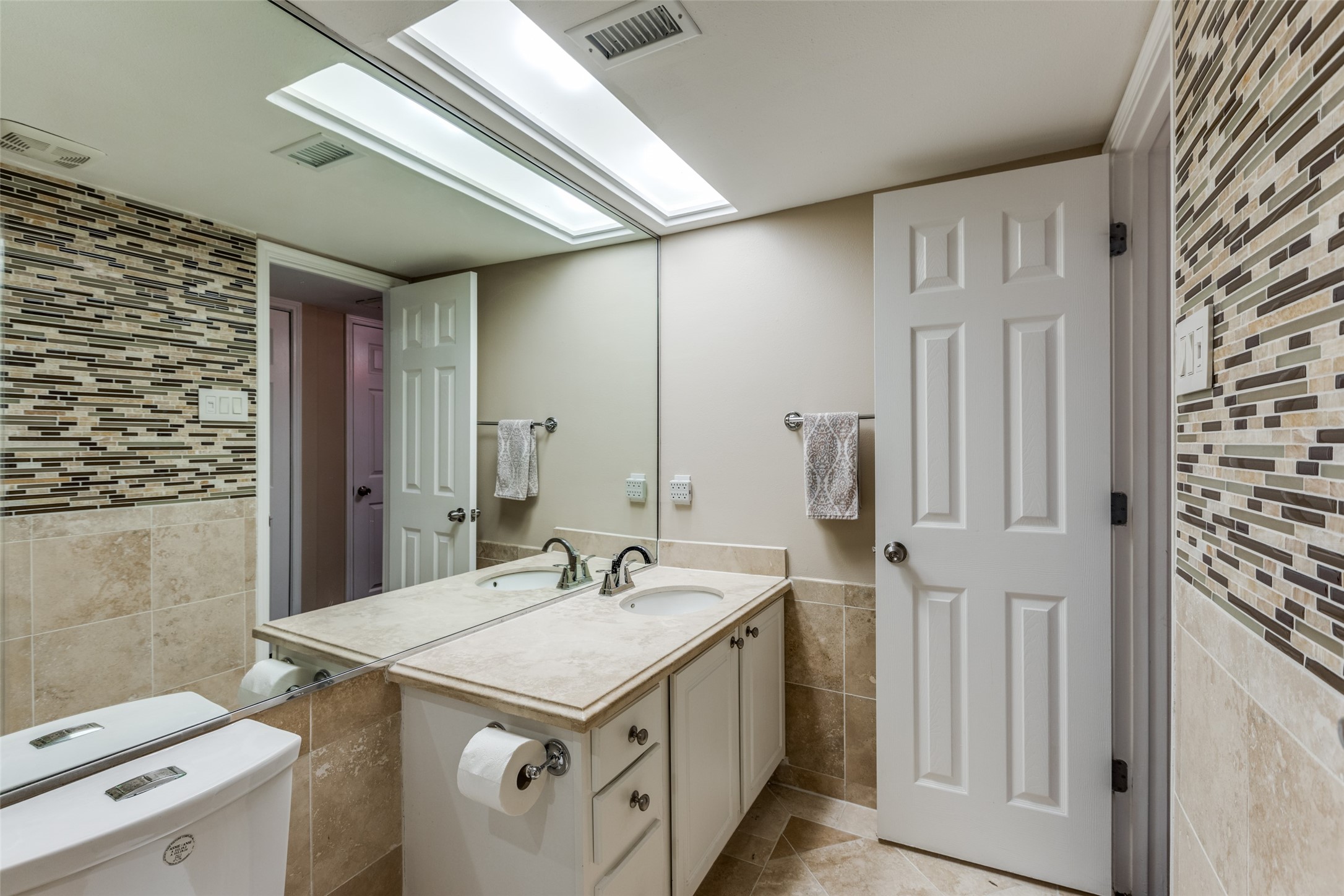 10201 Regal Oaks Drive Dallas TX 75230