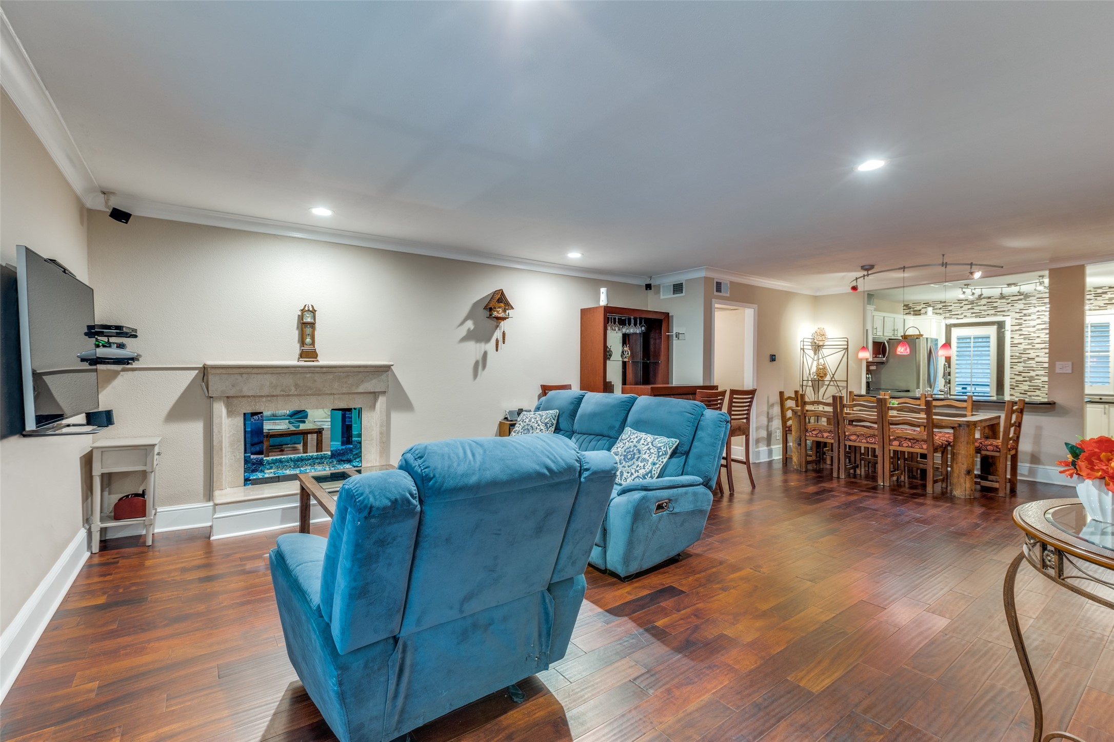 10201 Regal Oaks Drive Dallas TX 75230