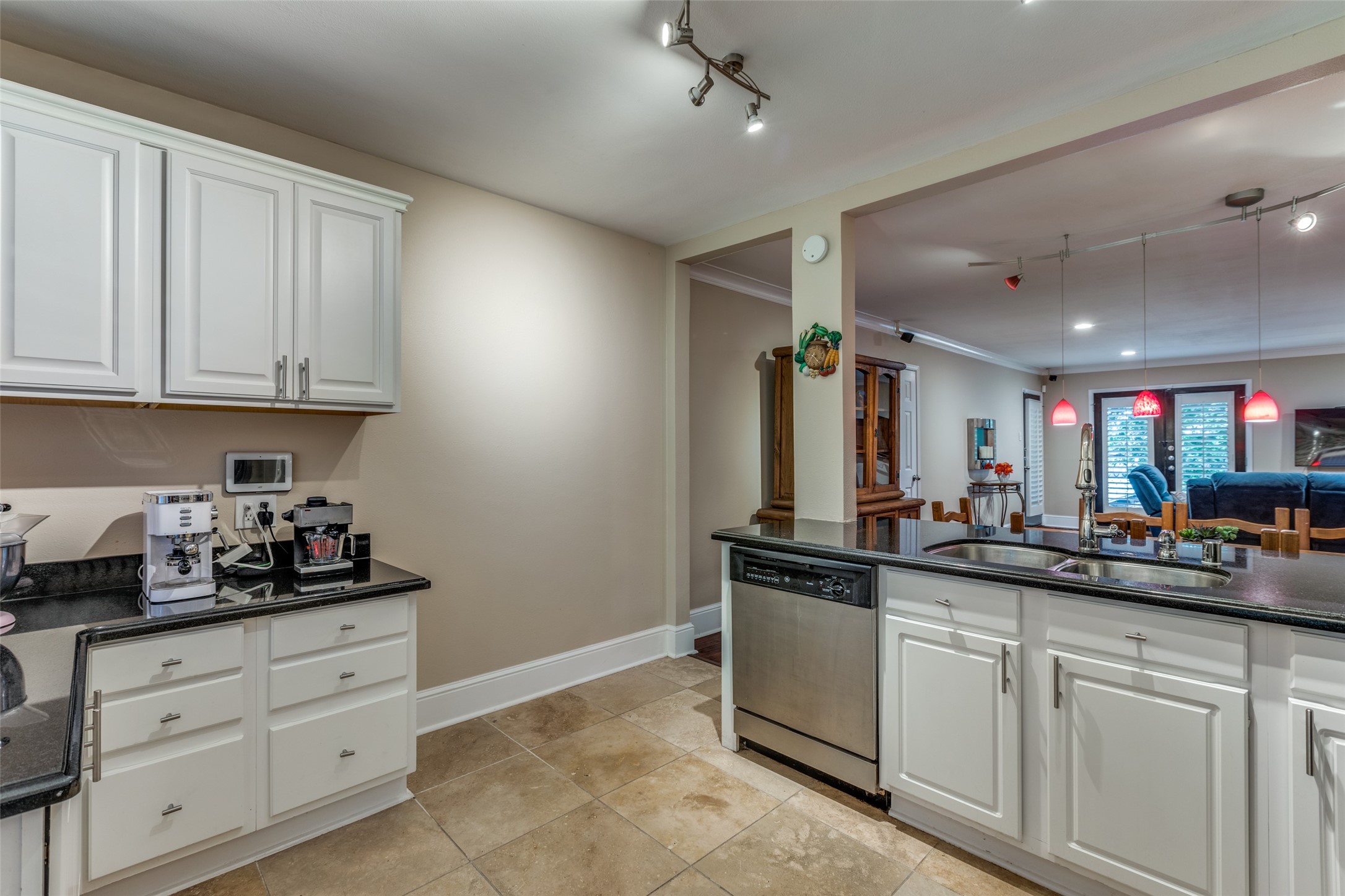 10201 Regal Oaks Drive Dallas TX 75230