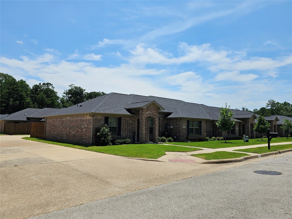 5104 Shiloh Village Drive Tyler TX 75703