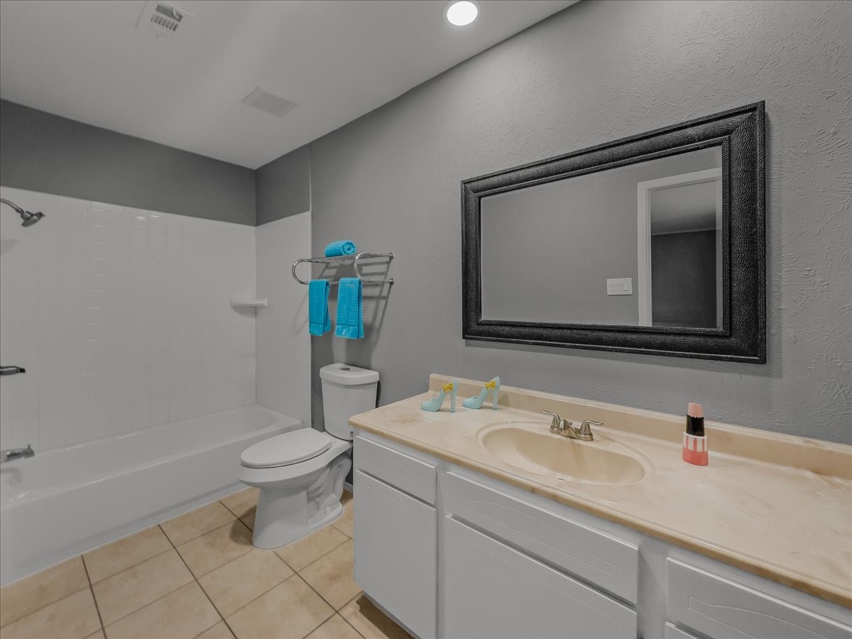 74 E Mountain Creek Court Grand Prairie TX 75052